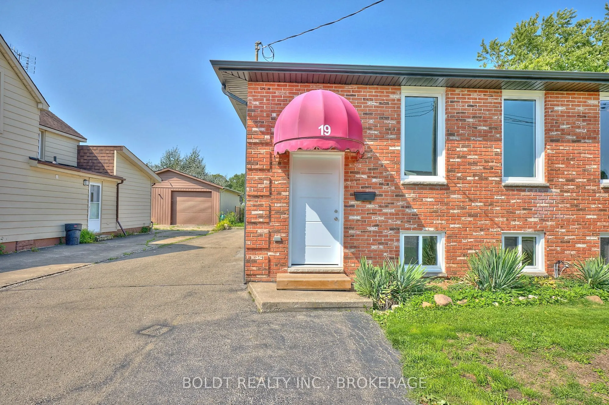 19 Colborne Street