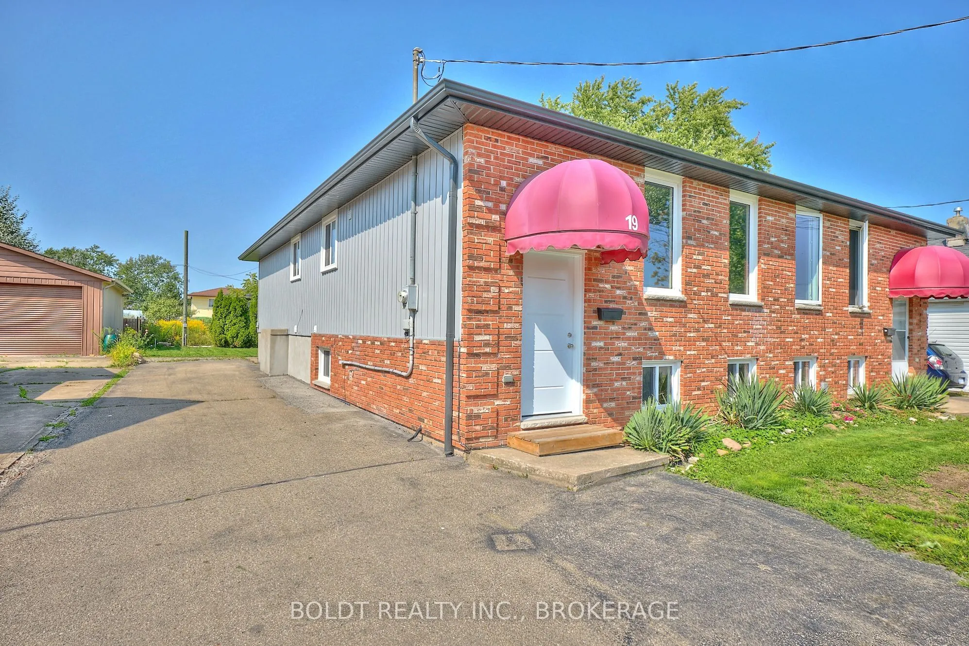 17-19 Colborne Street