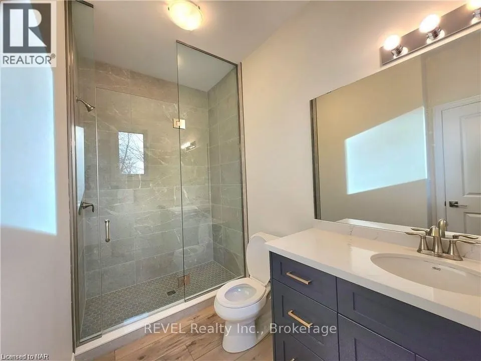 15 SHAMROCK Common, #UPPER