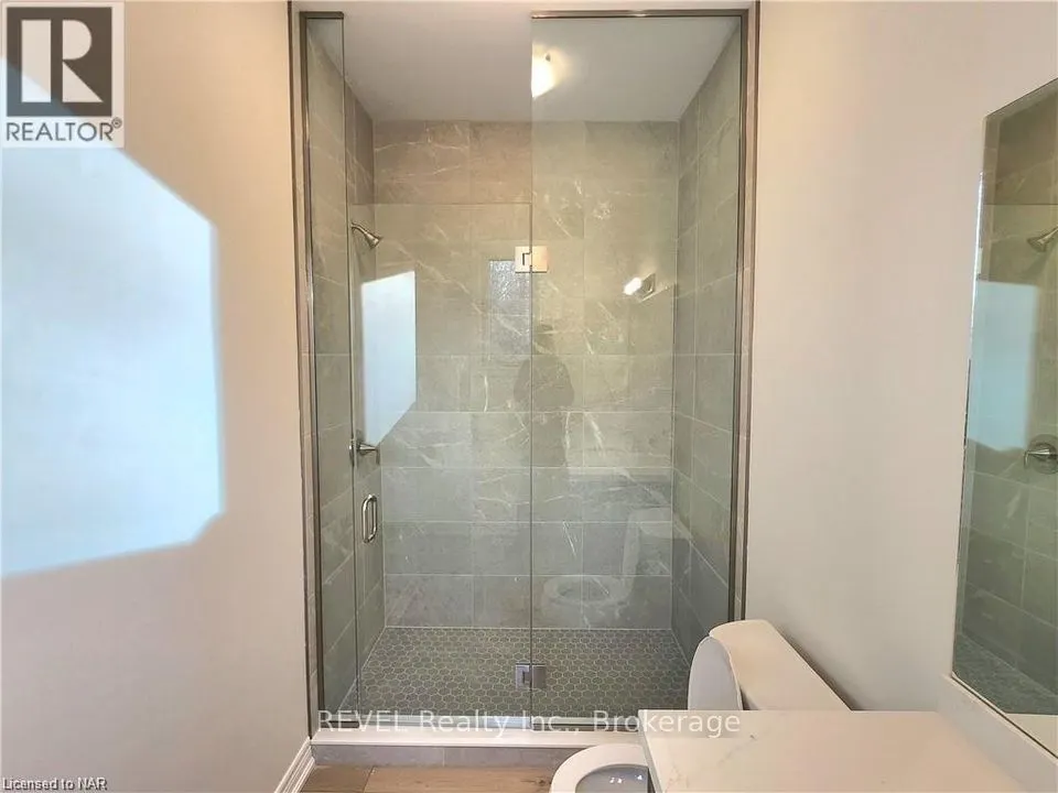 15 SHAMROCK Common, #UPPER