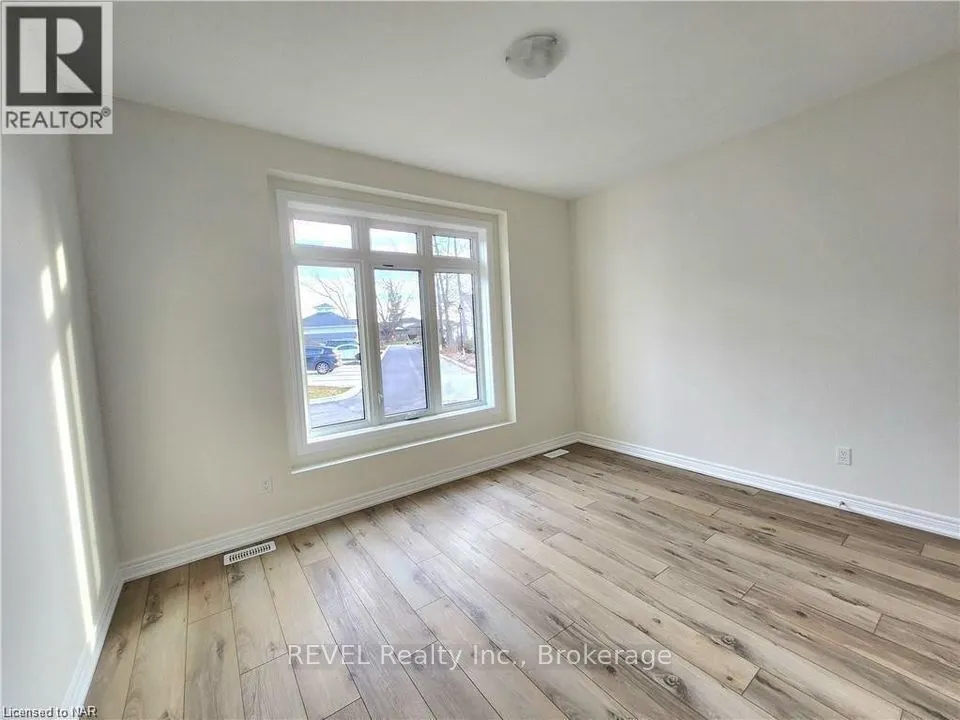 15 SHAMROCK Common, #UPPER
