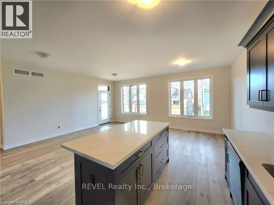 15 SHAMROCK Common, #UPPER