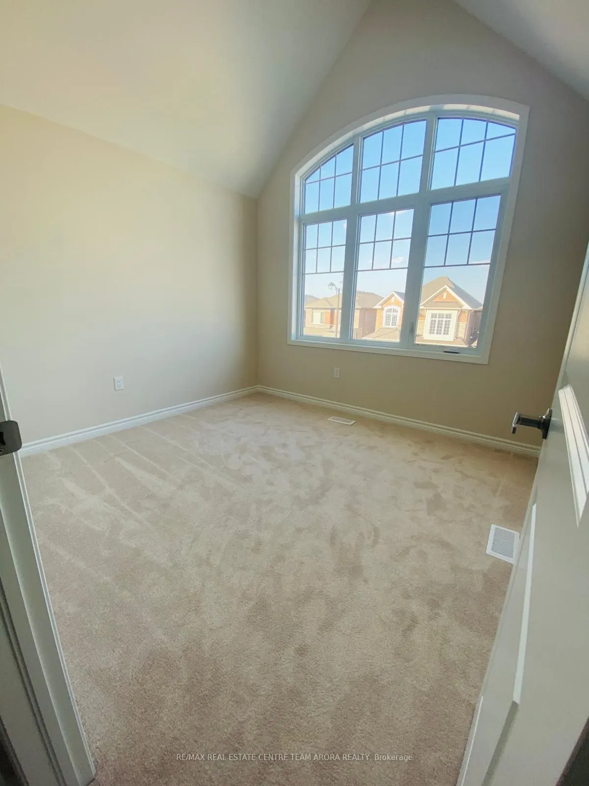 283 Rosenberg Way