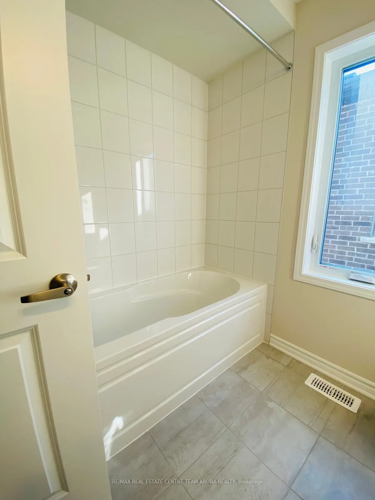 283 Rosenberg Way