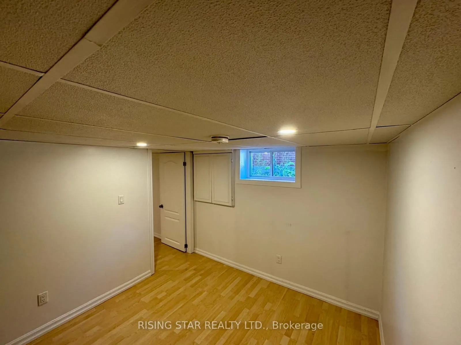 99 Brentwood Avenue N