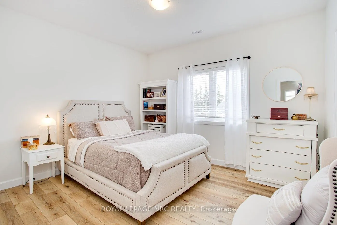 12 SHORES Lane, #B