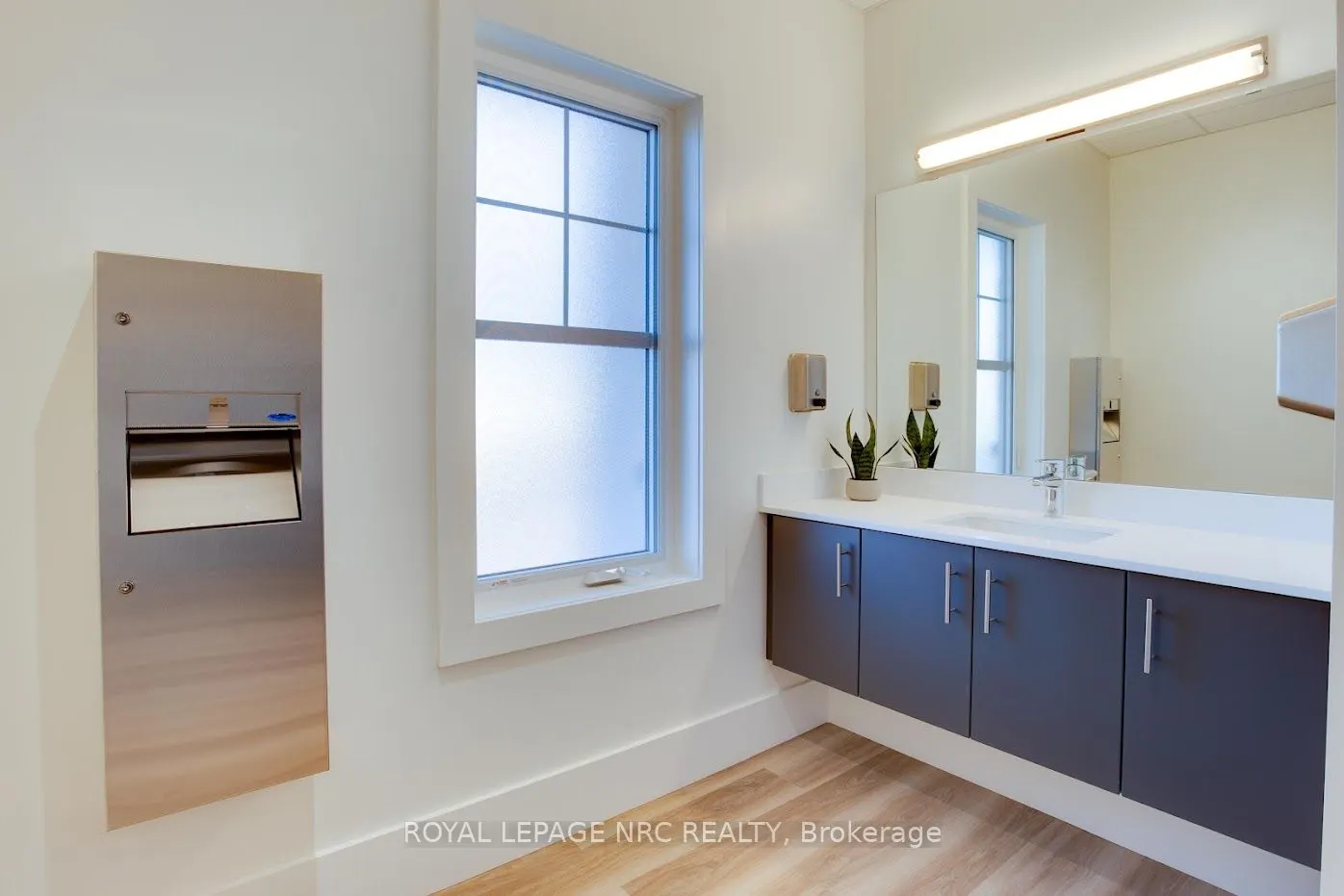 12 SHORES Lane, #B