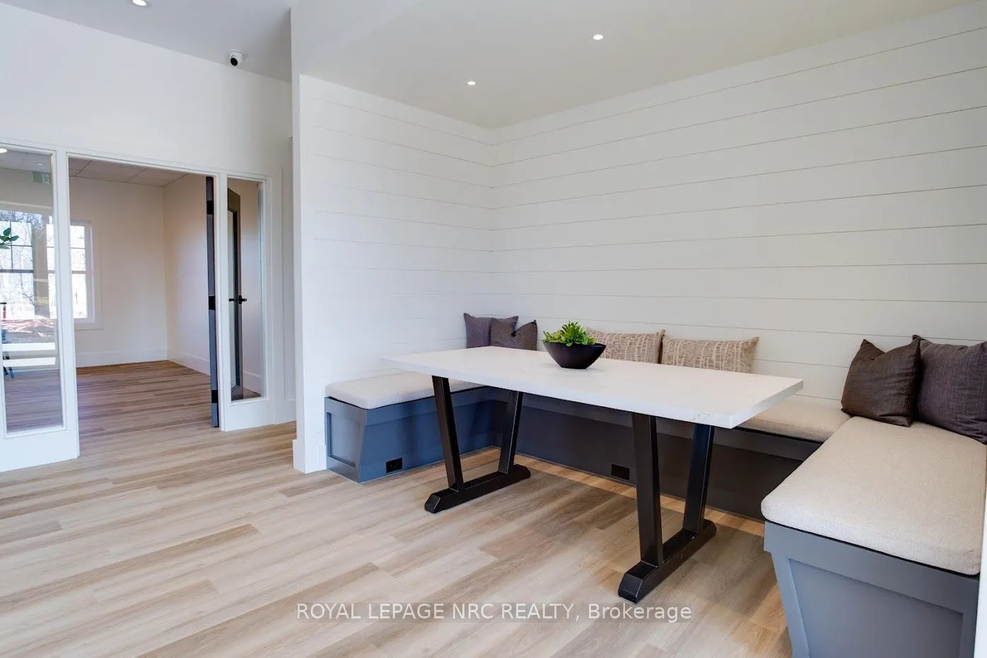 12 SHORES Lane, #B
