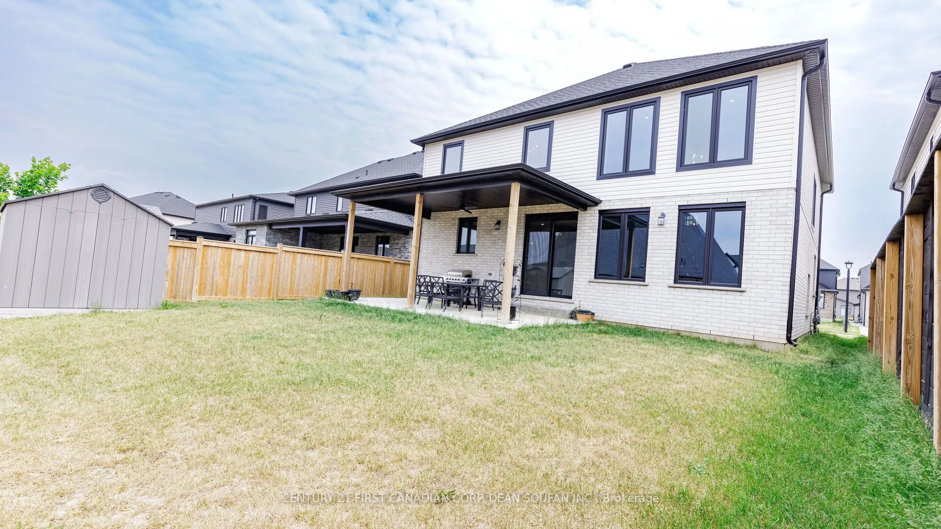 4079 Sugarmaple Crossing