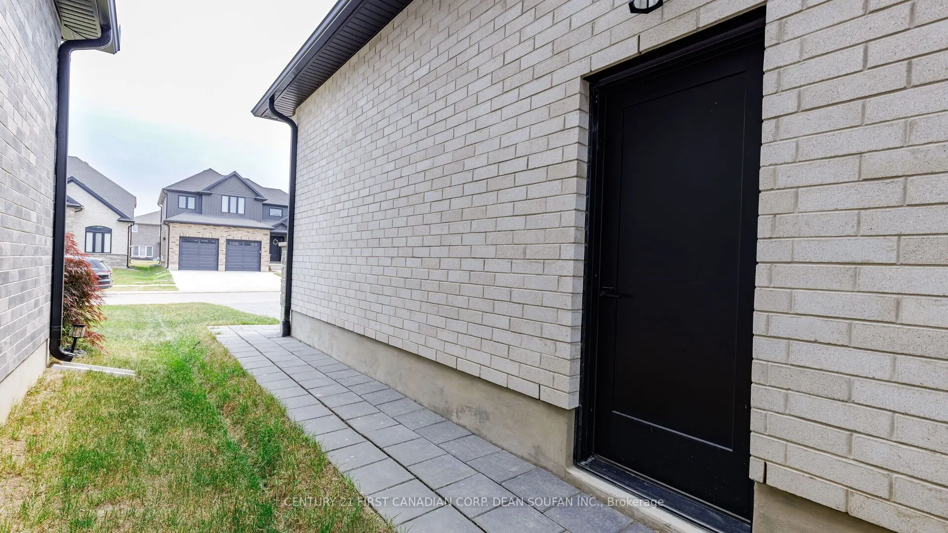 4079 Sugarmaple Crossing