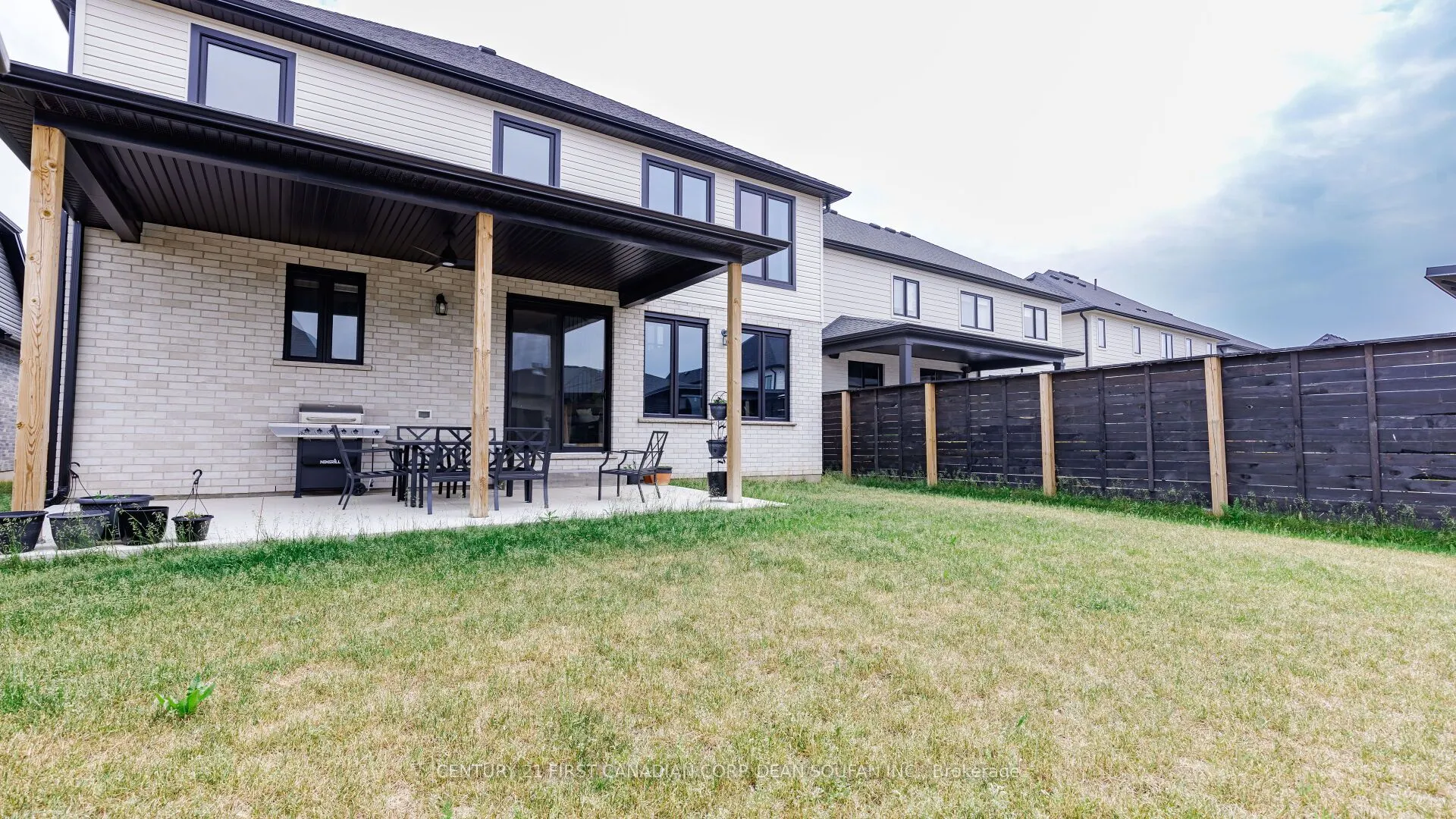 4079 Sugarmaple Crossing