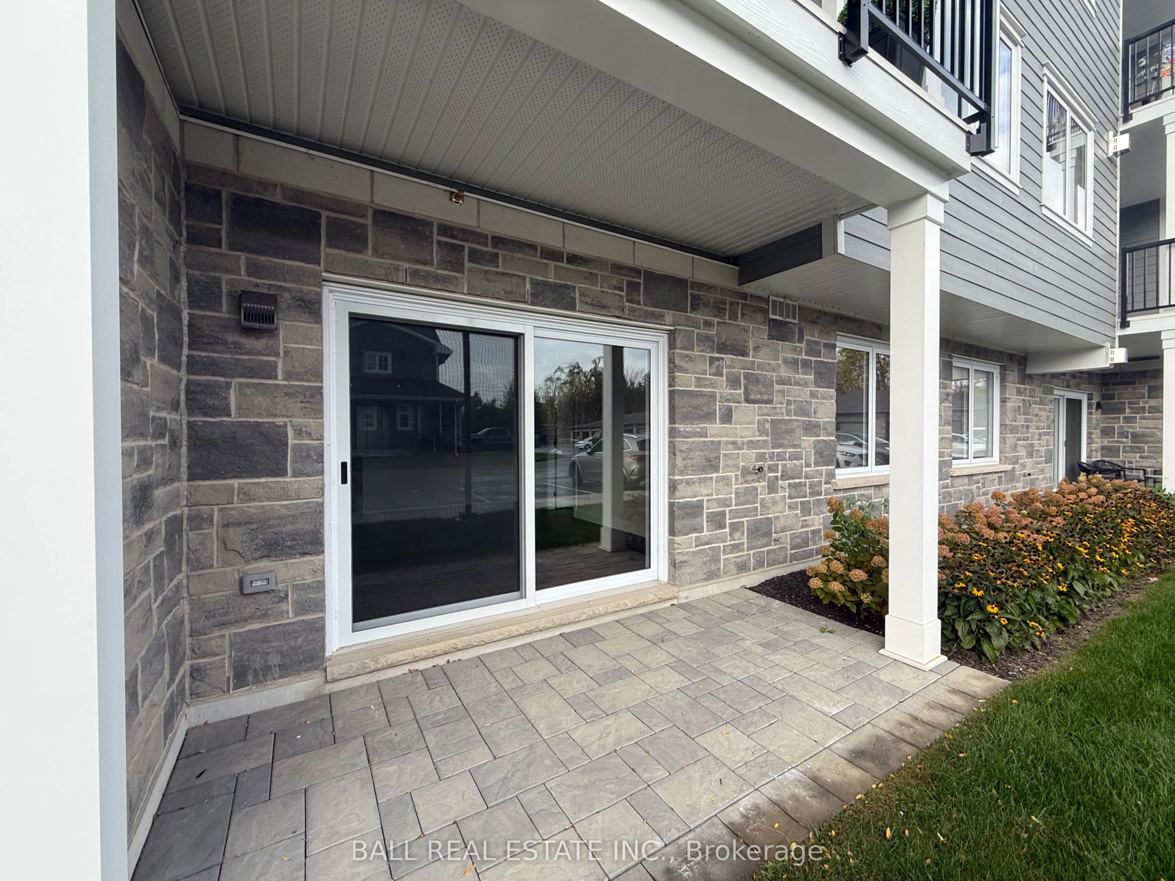 19 Hampton Lane, #102