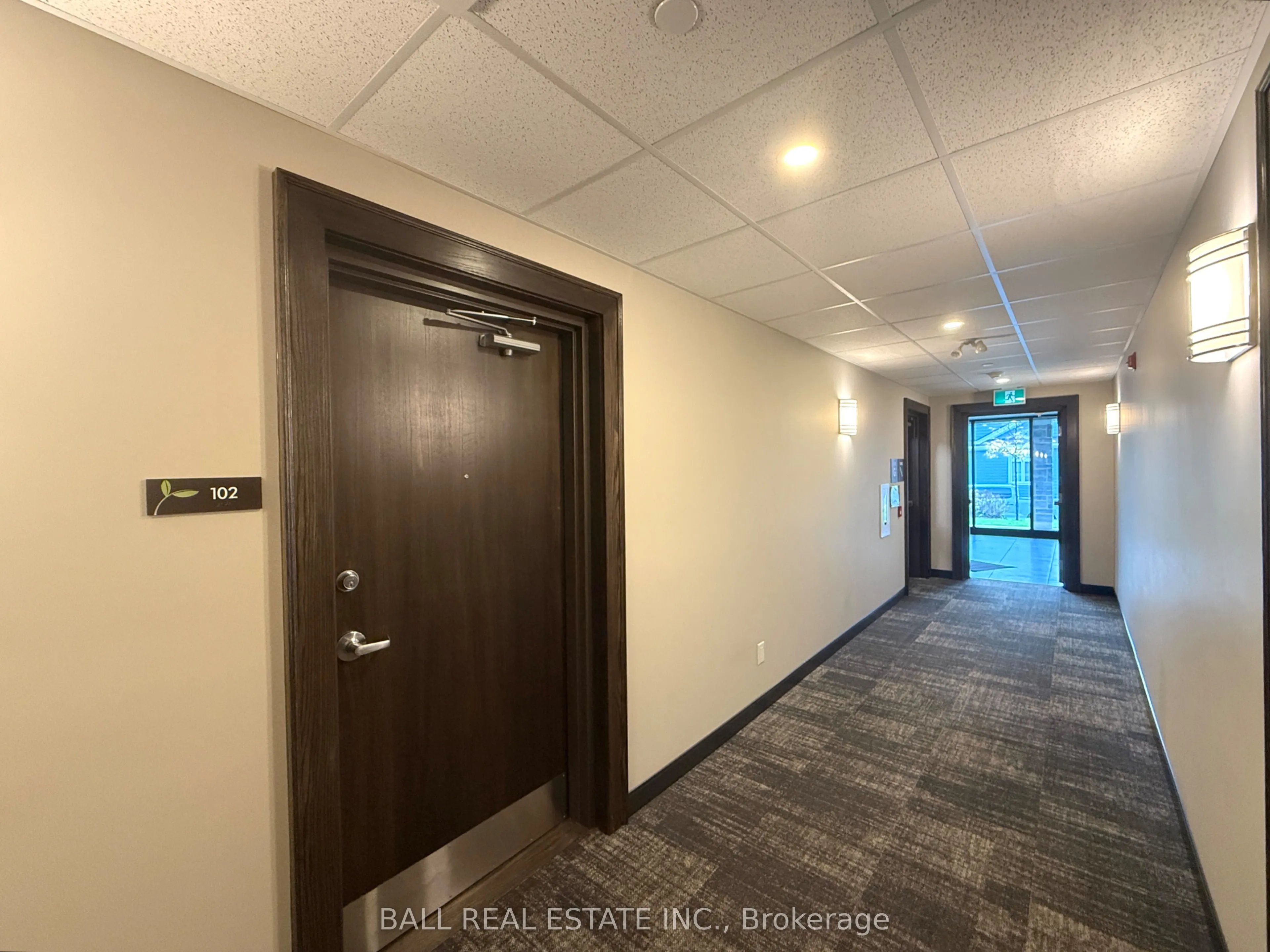 19 Hampton Lane, #102