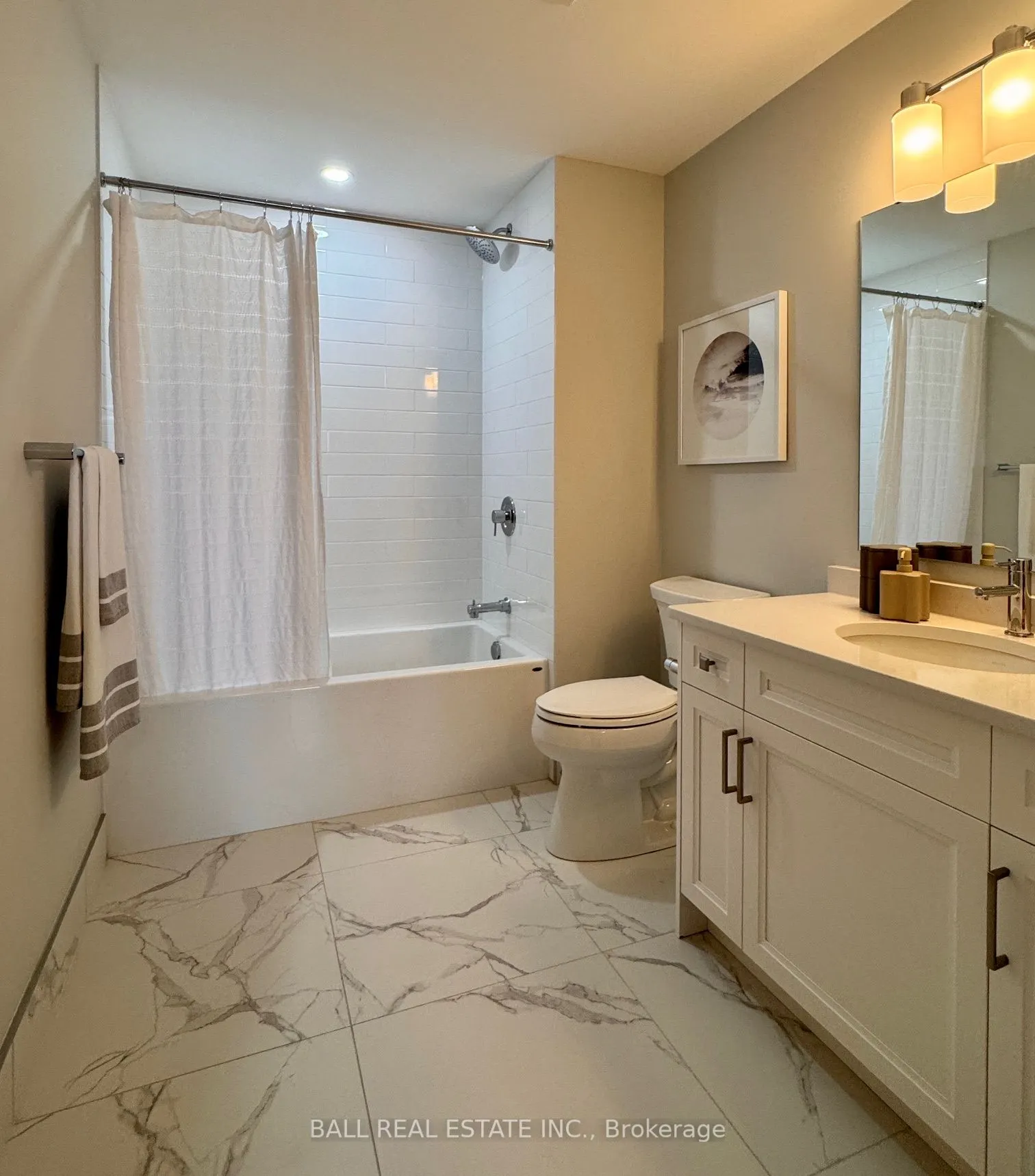 19 Hampton Lane, #102
