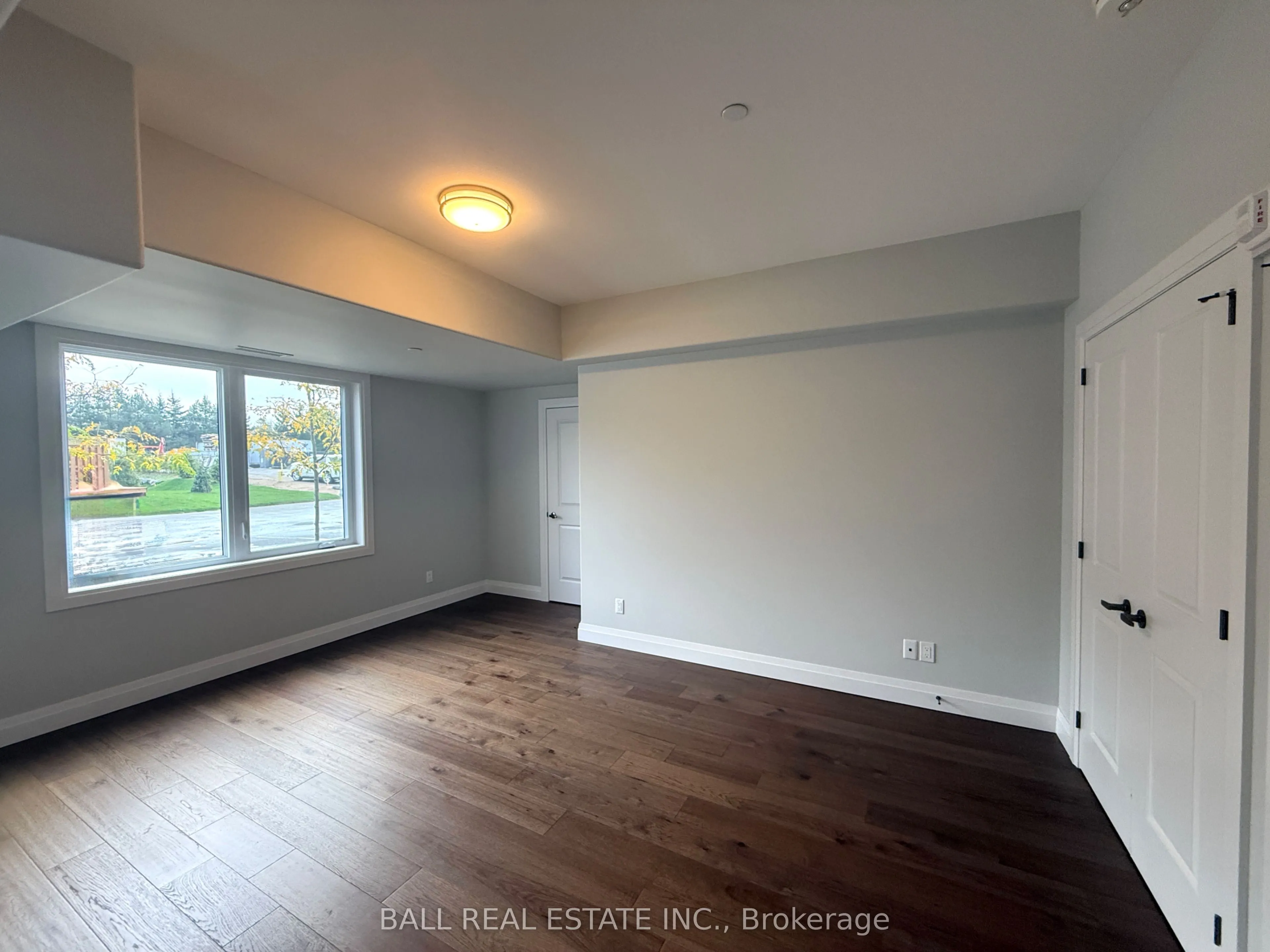 19 Hampton Lane, #102