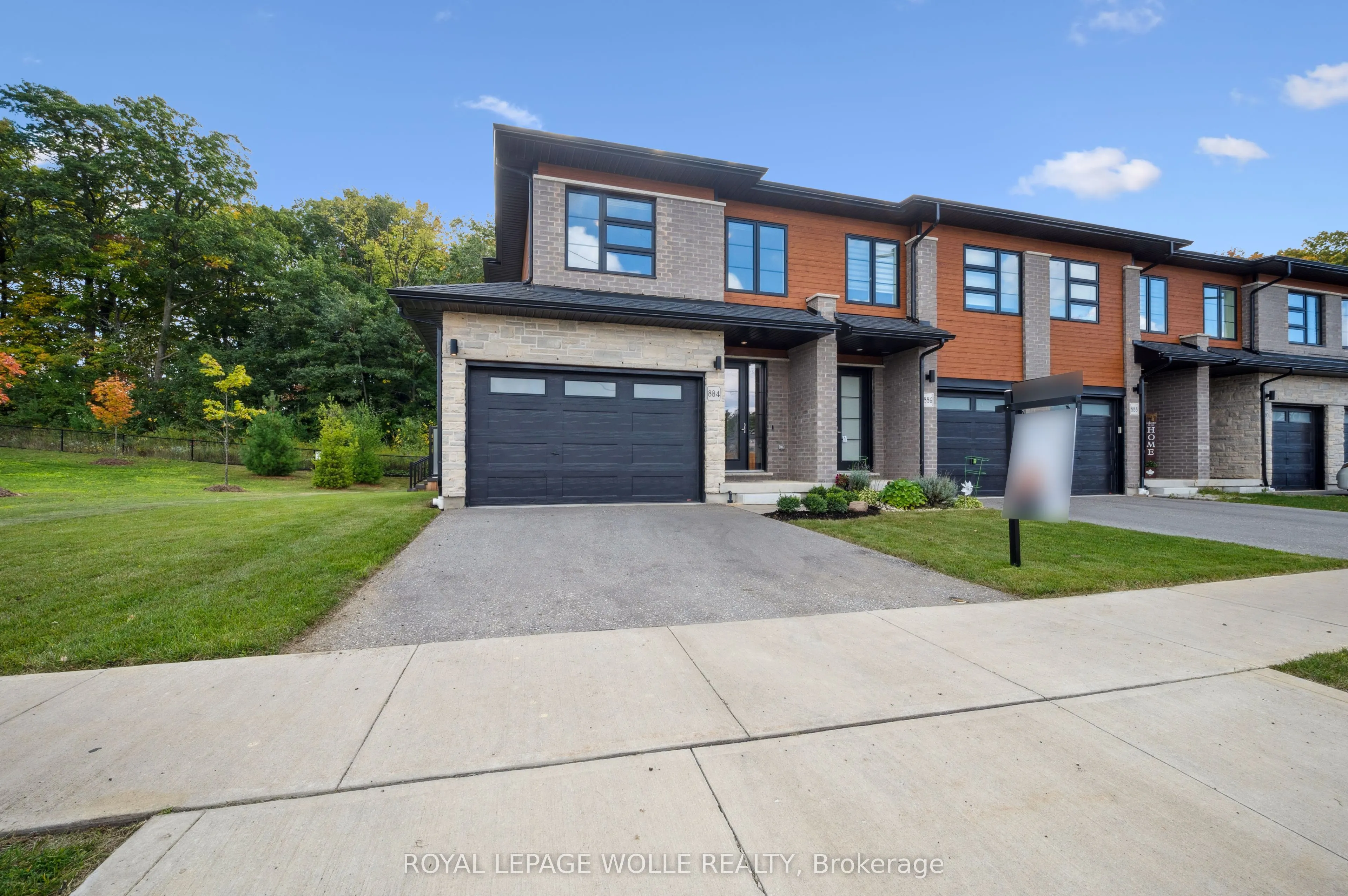 884 Robert Ferrie Drive