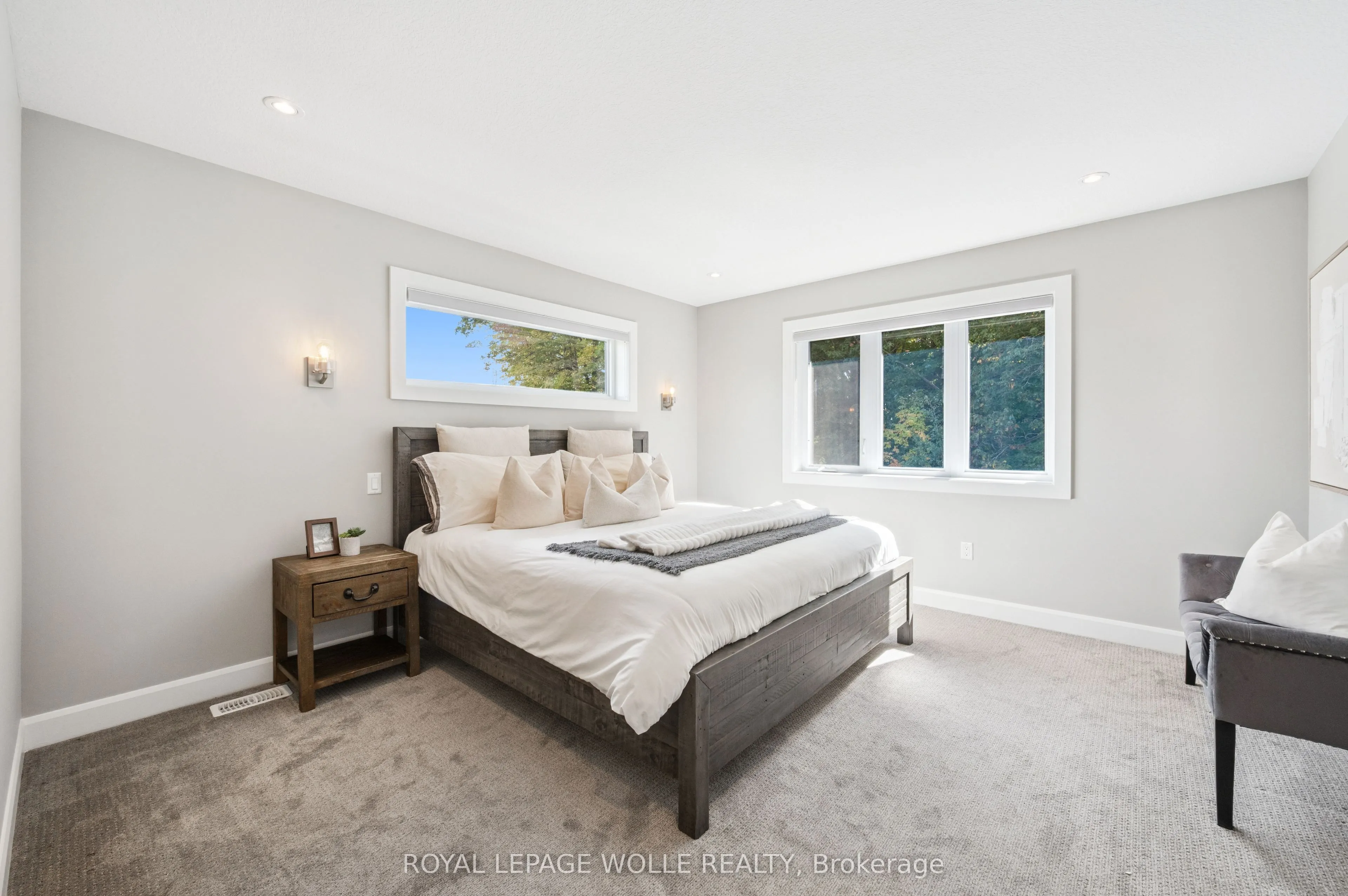 884 Robert Ferrie Drive