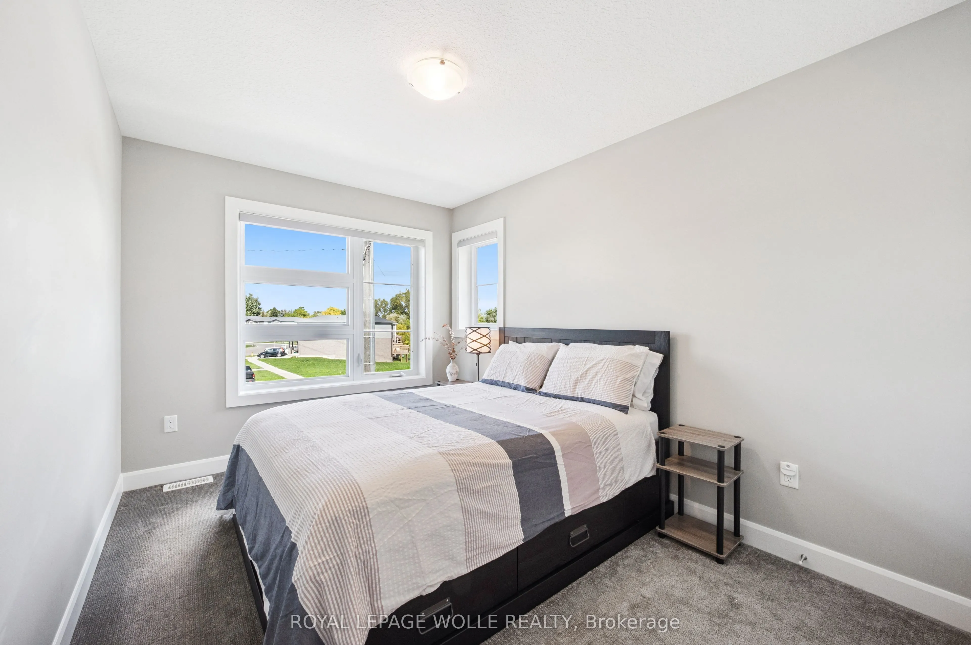 884 Robert Ferrie Drive