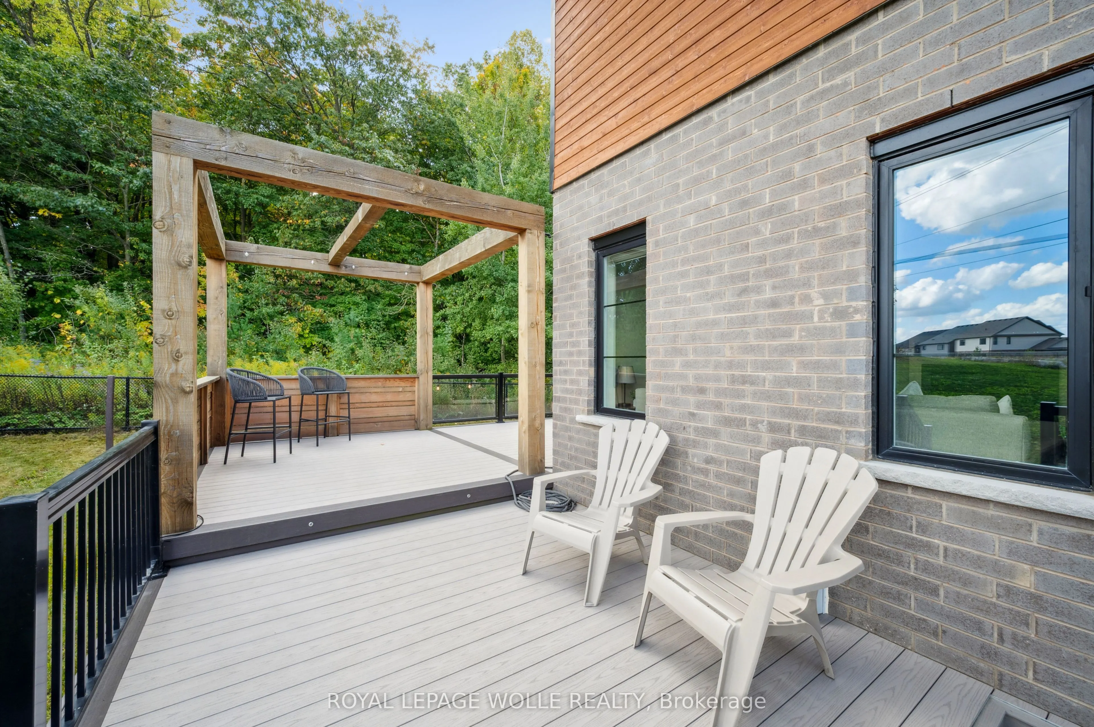 884 Robert Ferrie Drive
