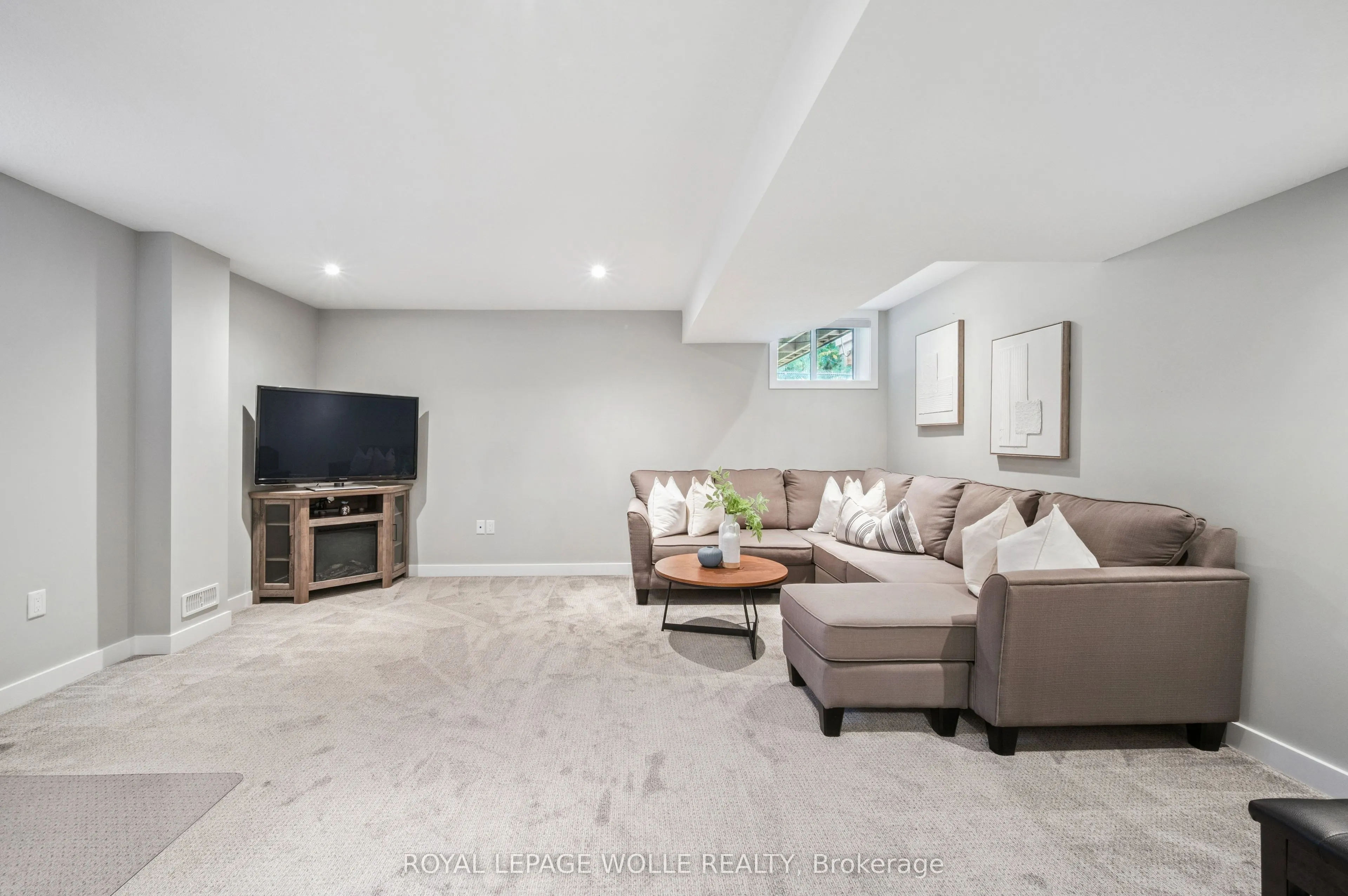 884 Robert Ferrie Drive