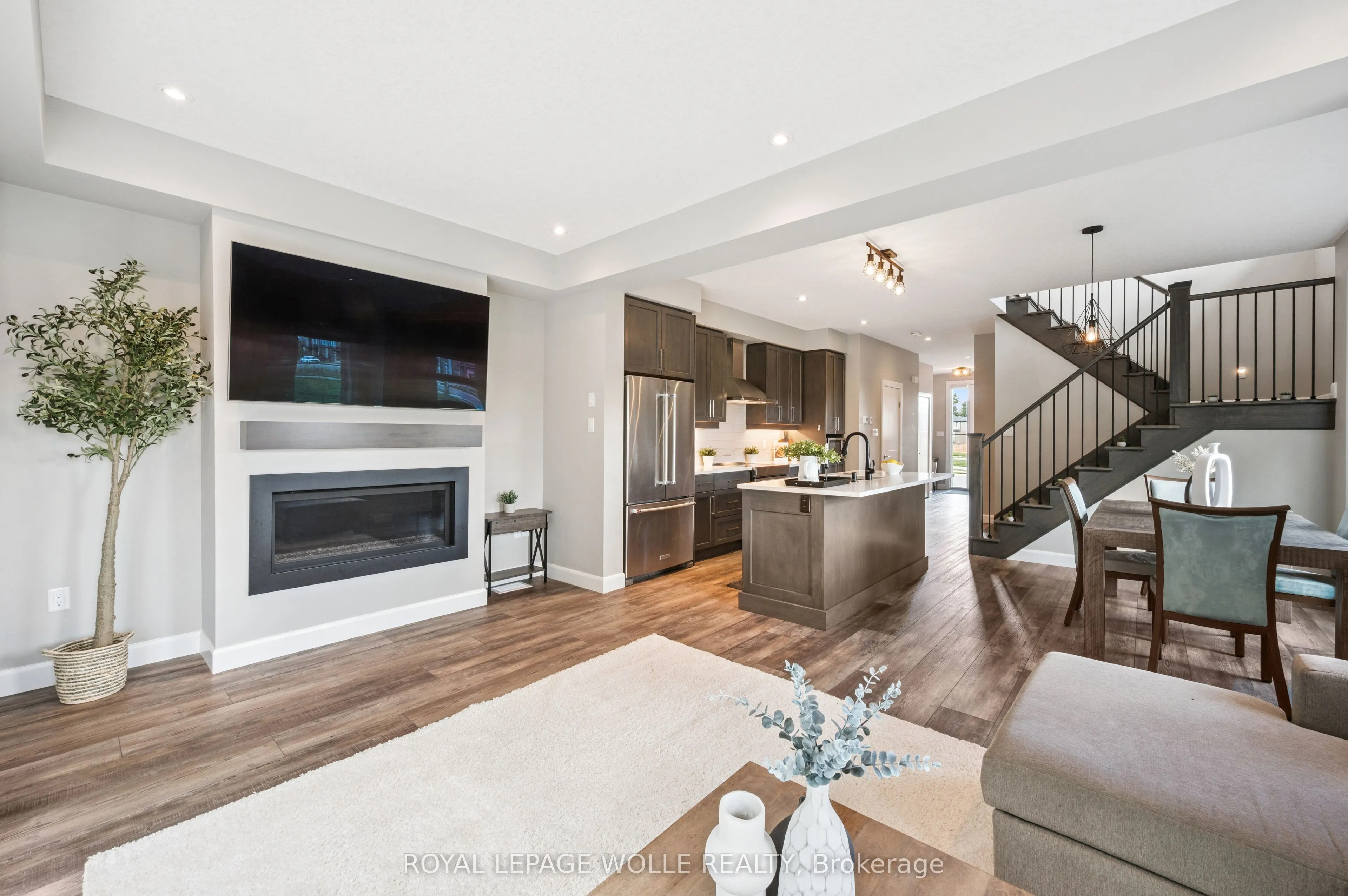 884 Robert Ferrie Drive