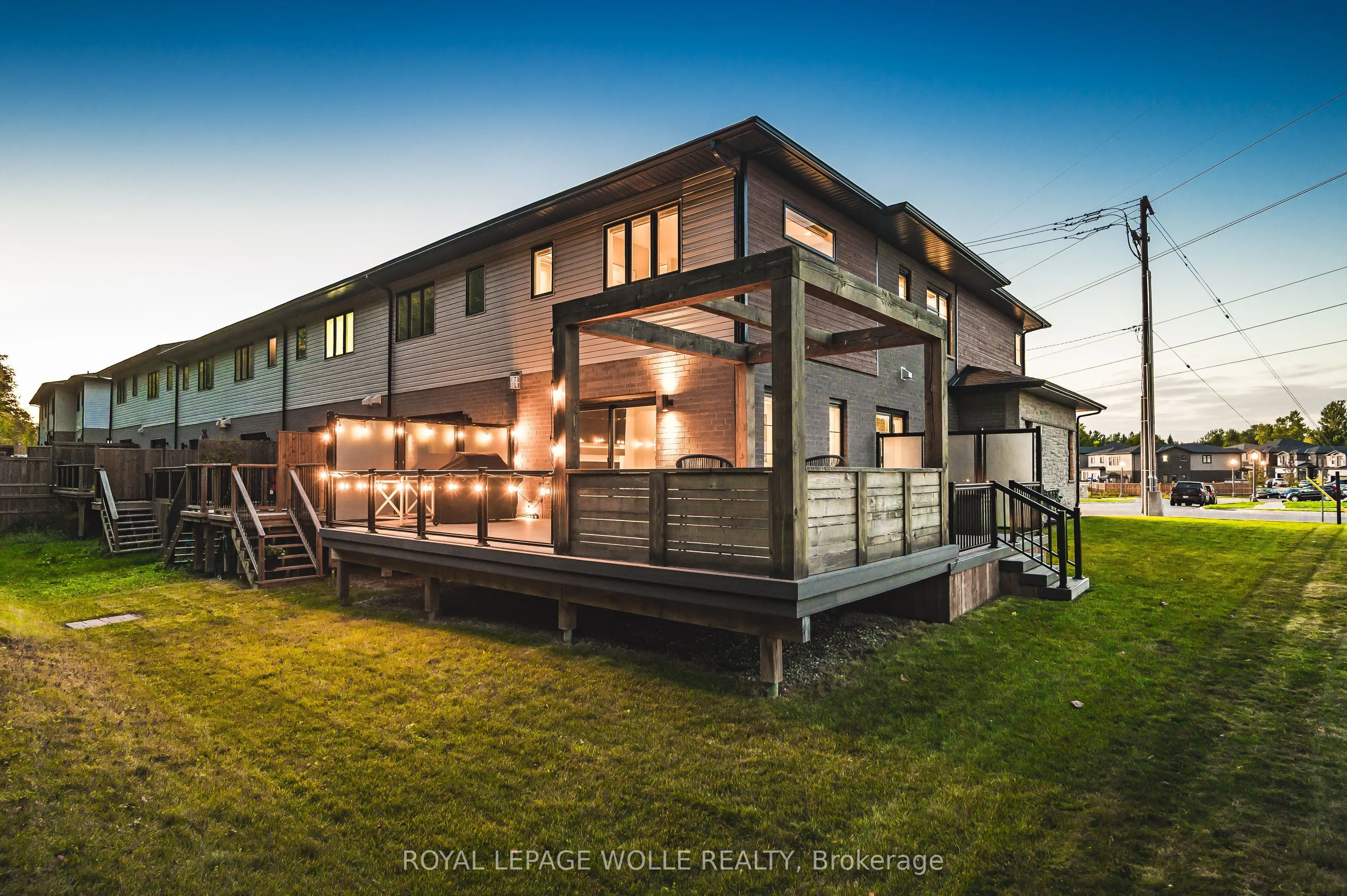 884 Robert Ferrie Drive