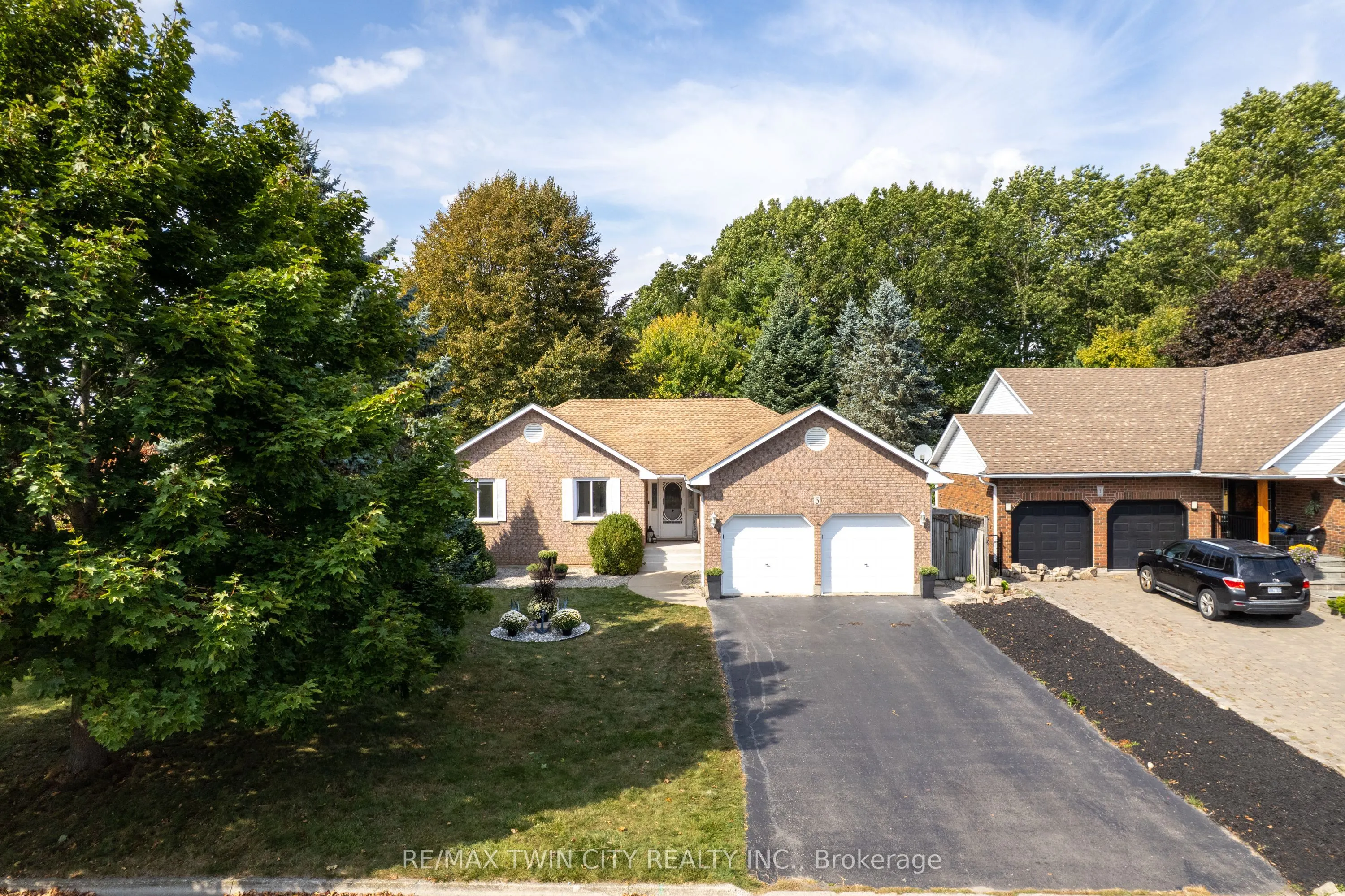 5 Newport Lane