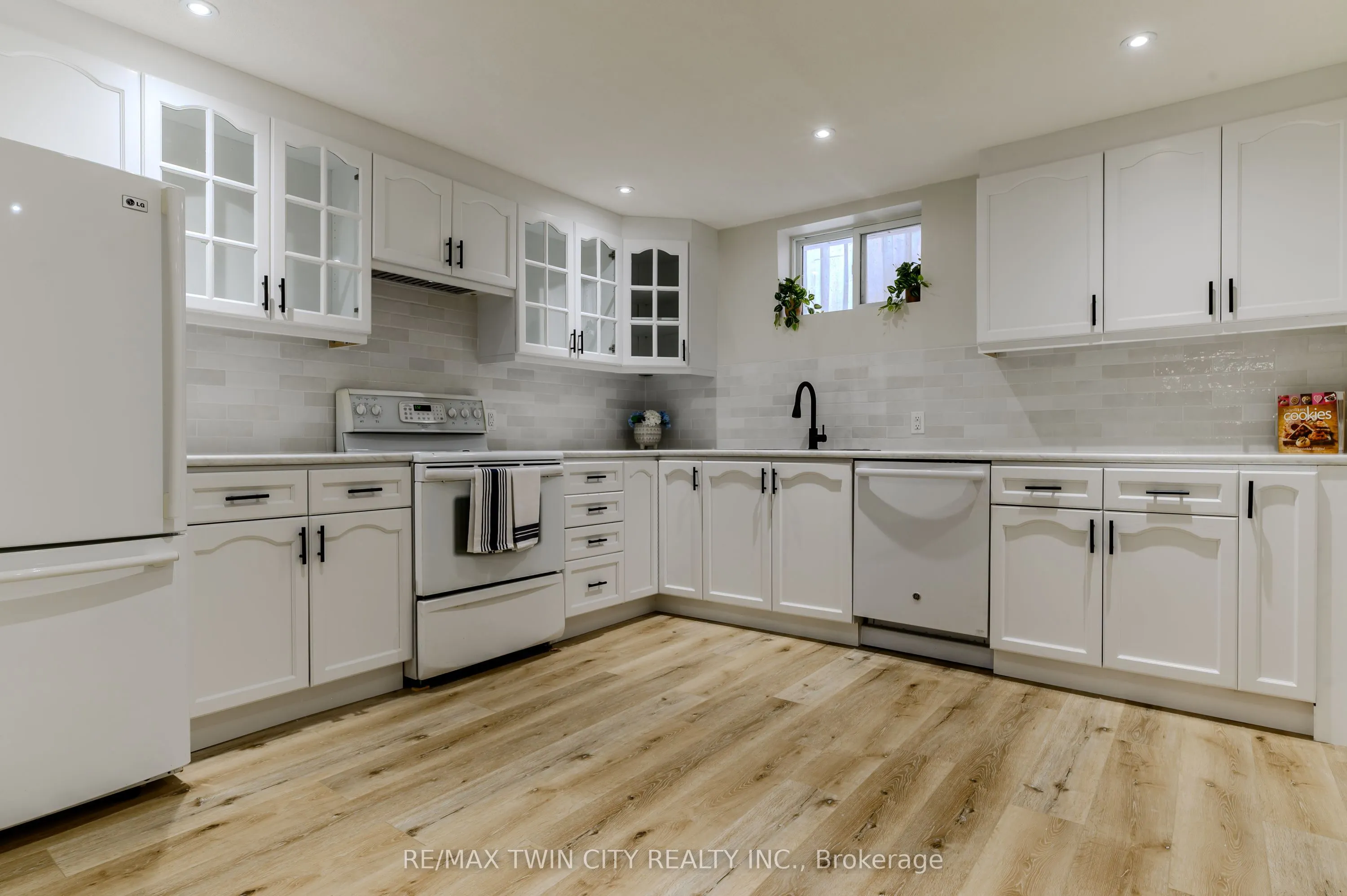 5 Newport Lane