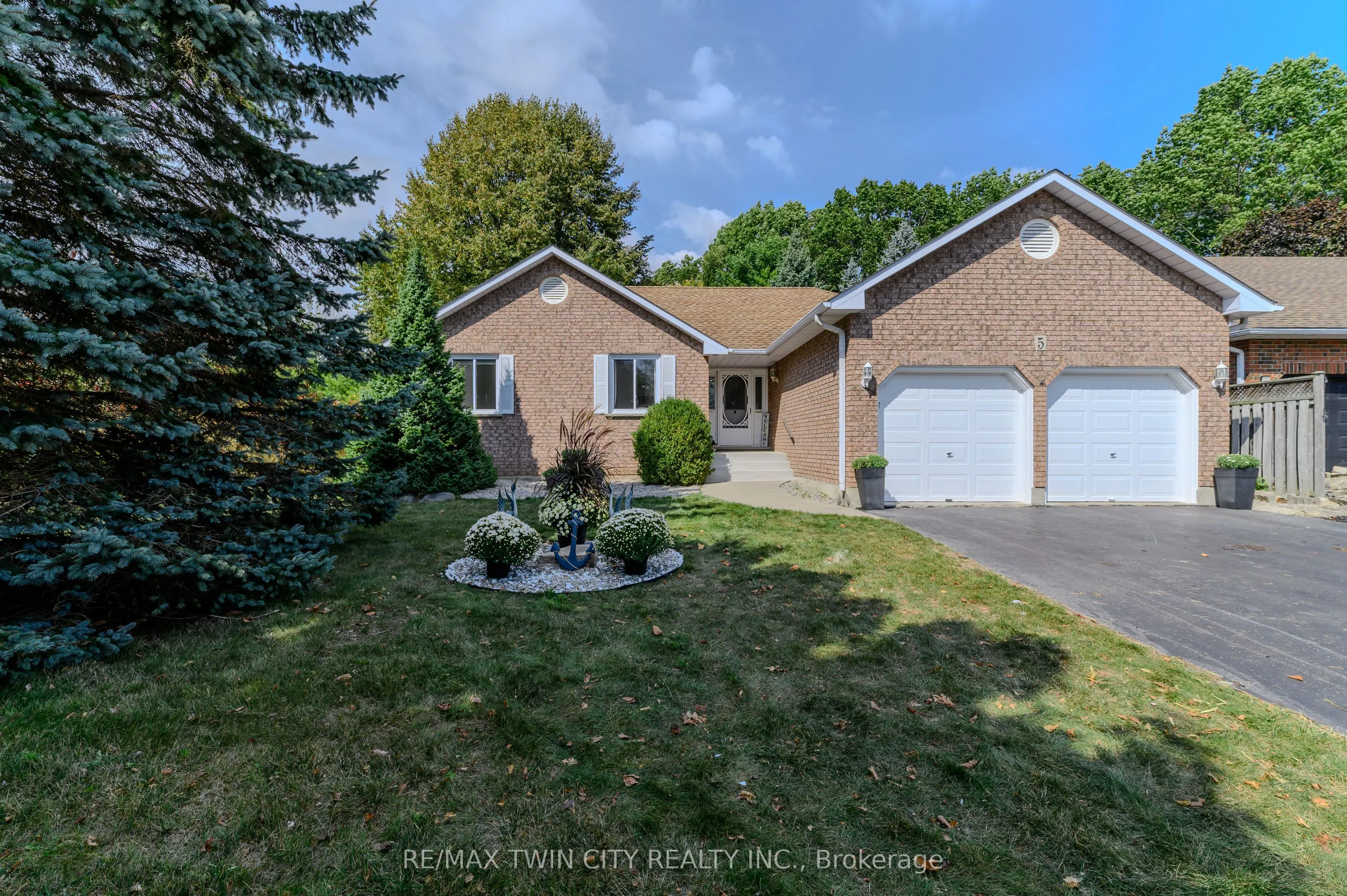 5 Newport Lane