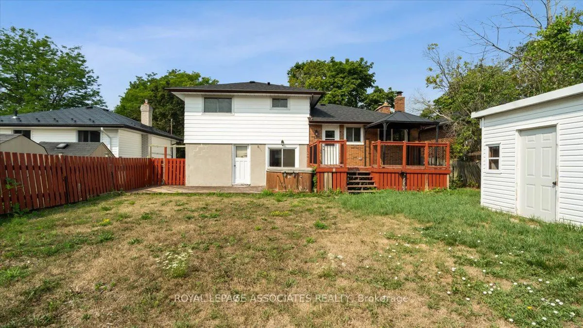27 Janlyn Crescent