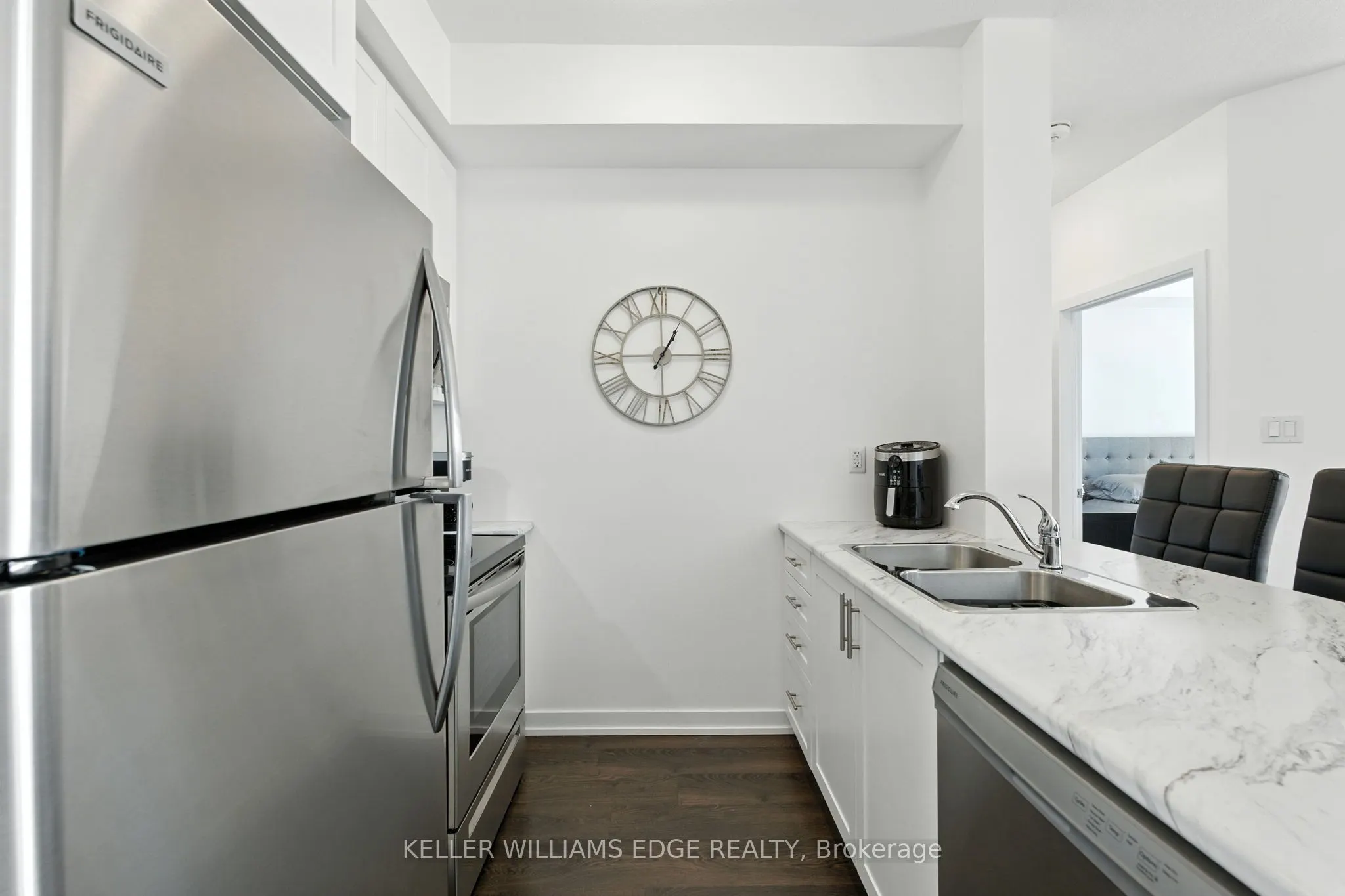 125 Shoreview Place, #338