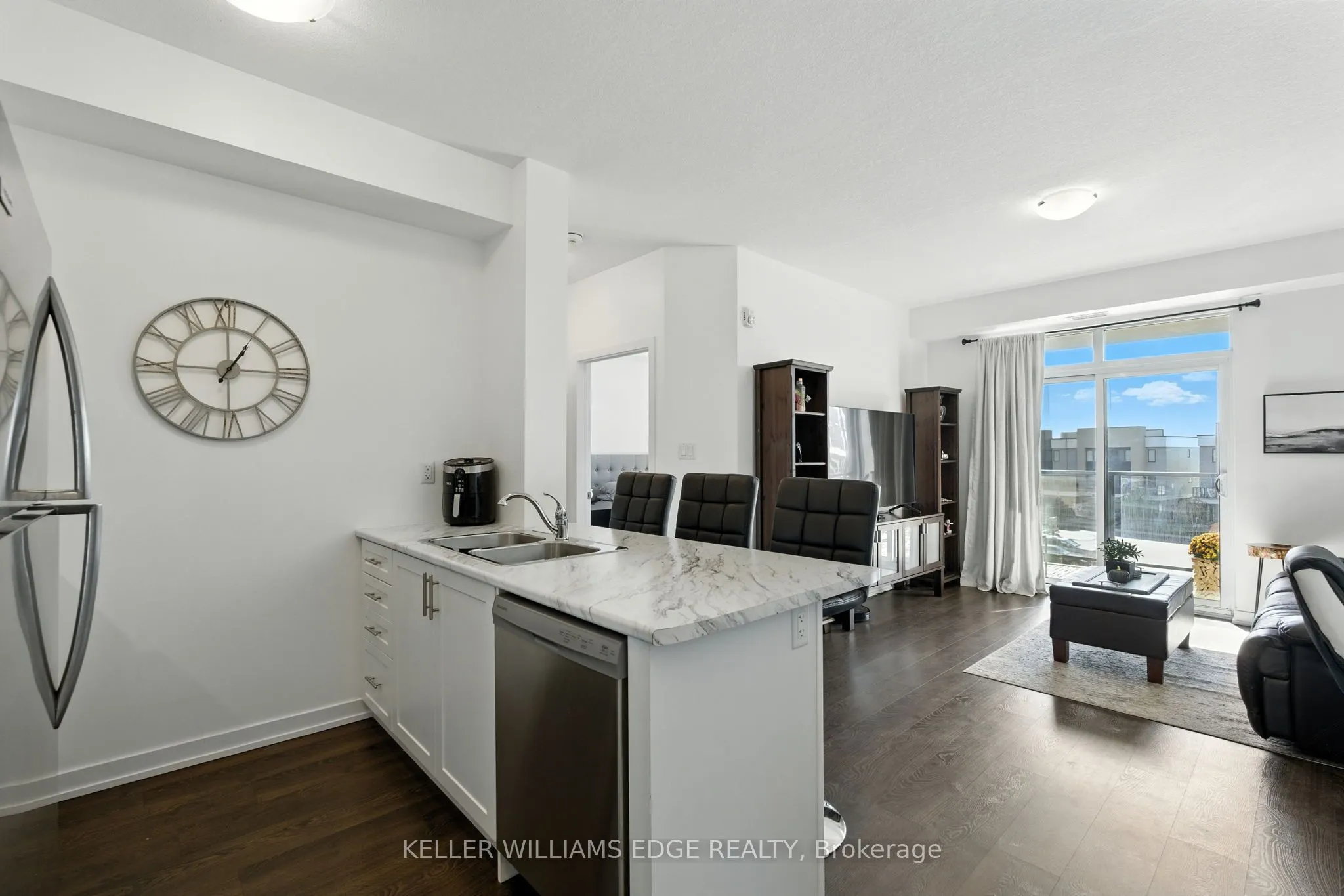 125 Shoreview Place, #338