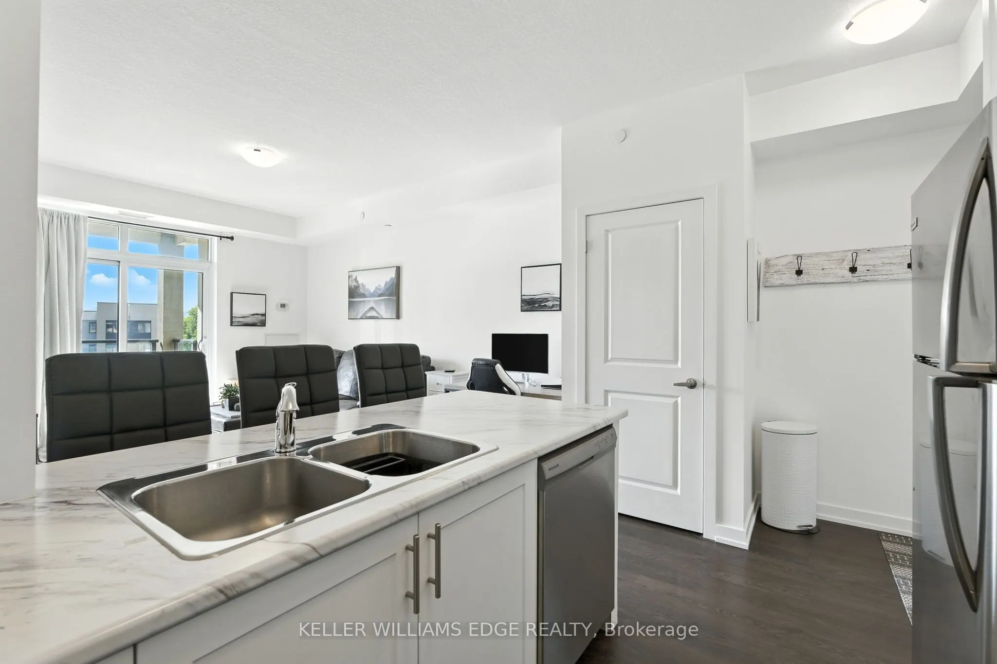 125 Shoreview Place, #338