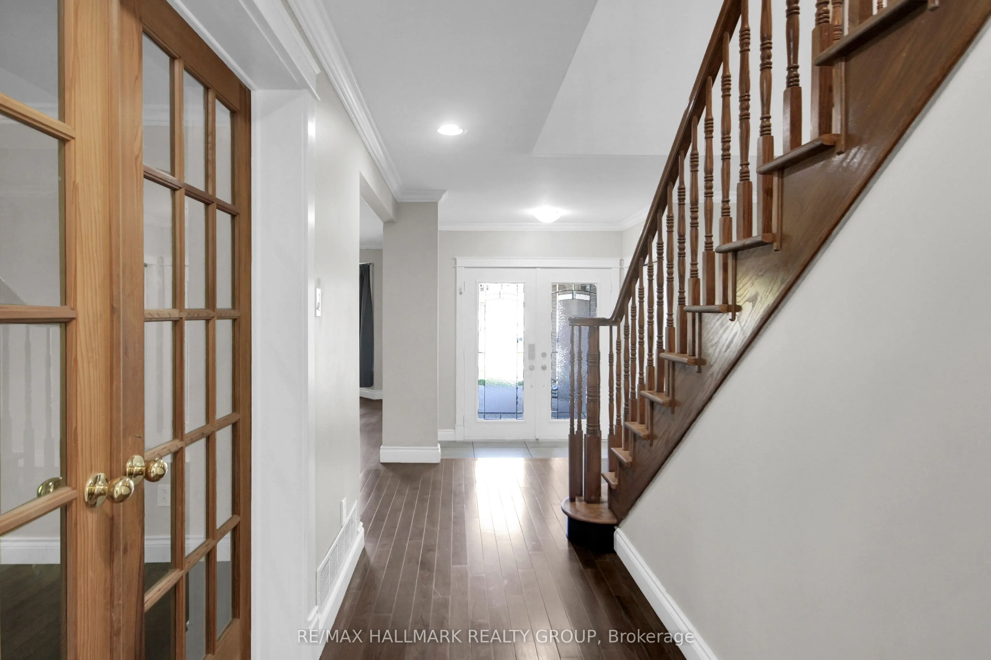 1662 HUNTERS RUN Drive