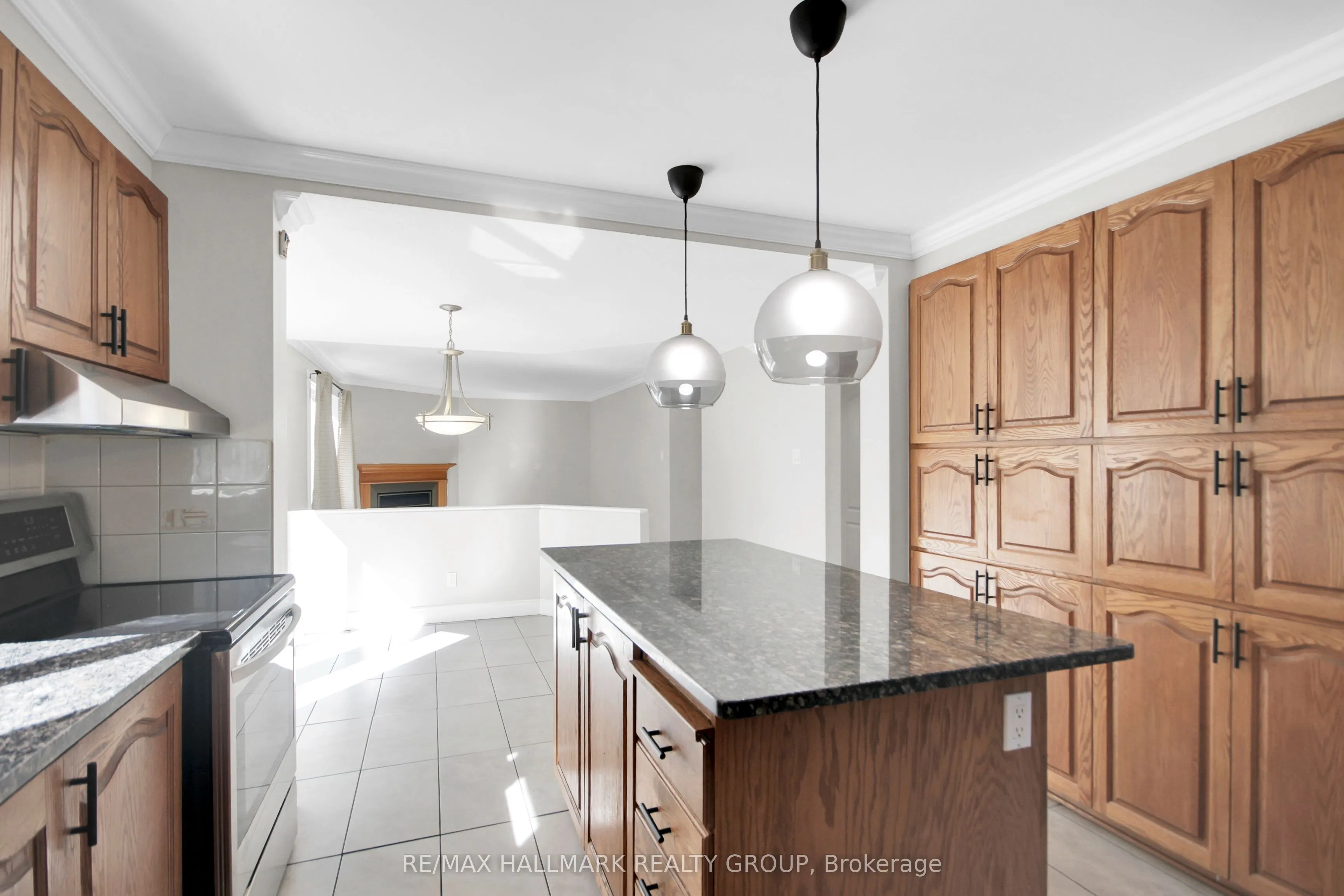 1662 HUNTERS RUN Drive