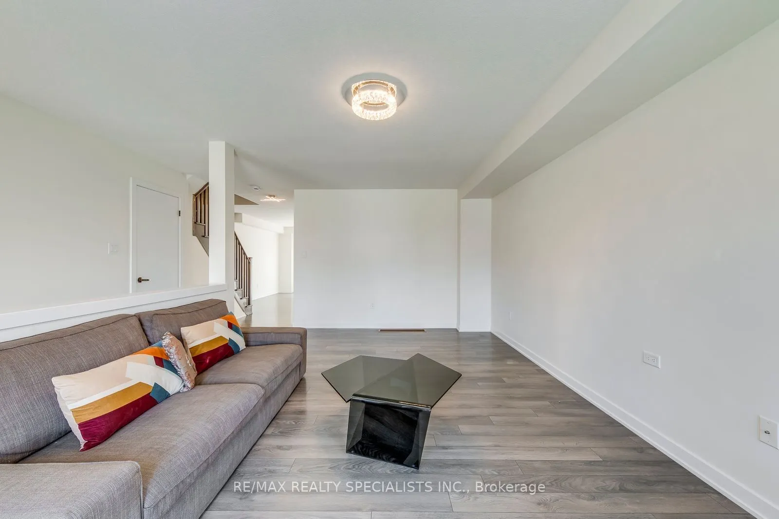 72 Crafter Crescent