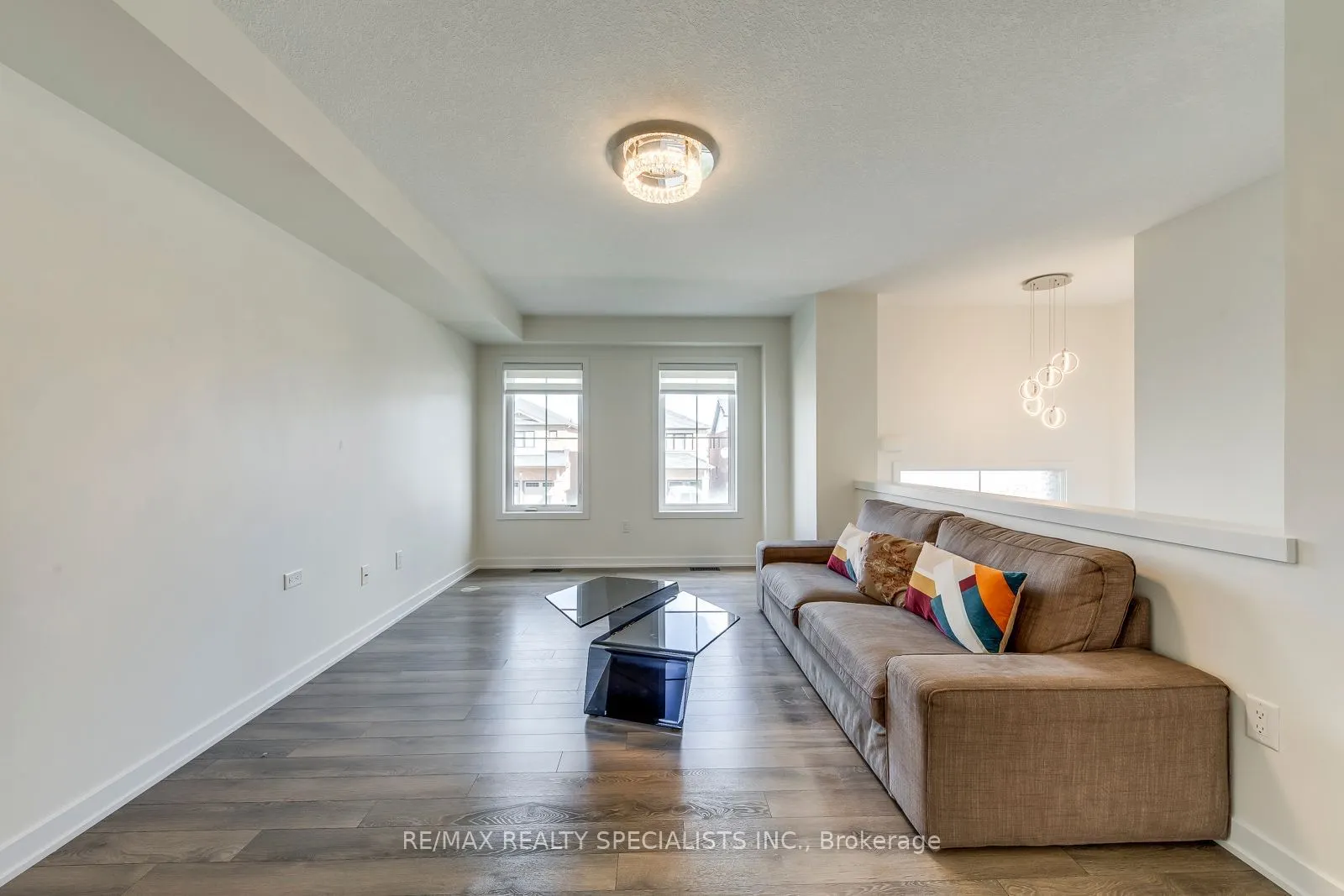 72 Crafter Crescent