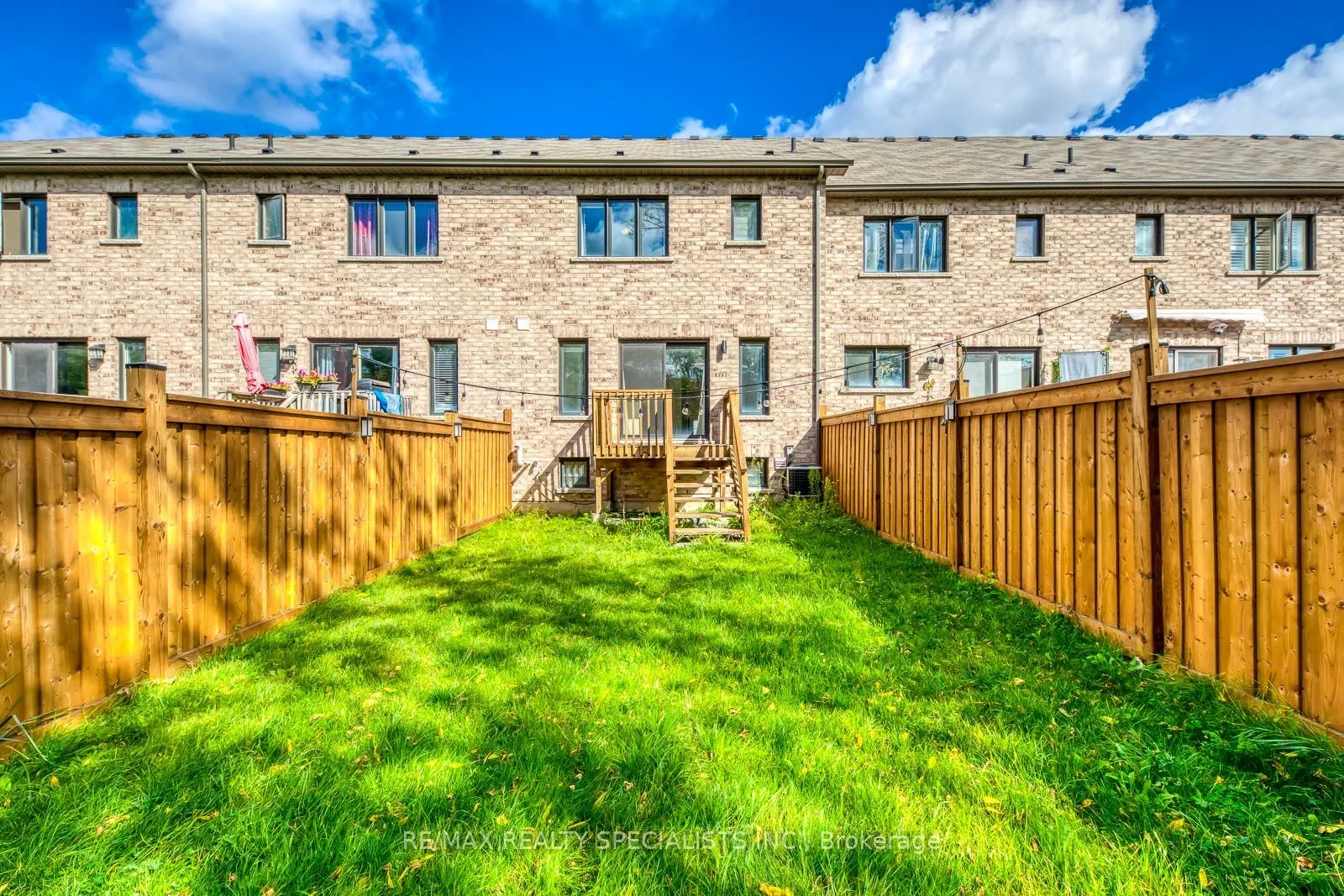 72 Crafter Crescent