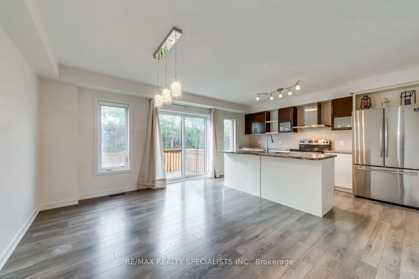 72 Crafter Crescent