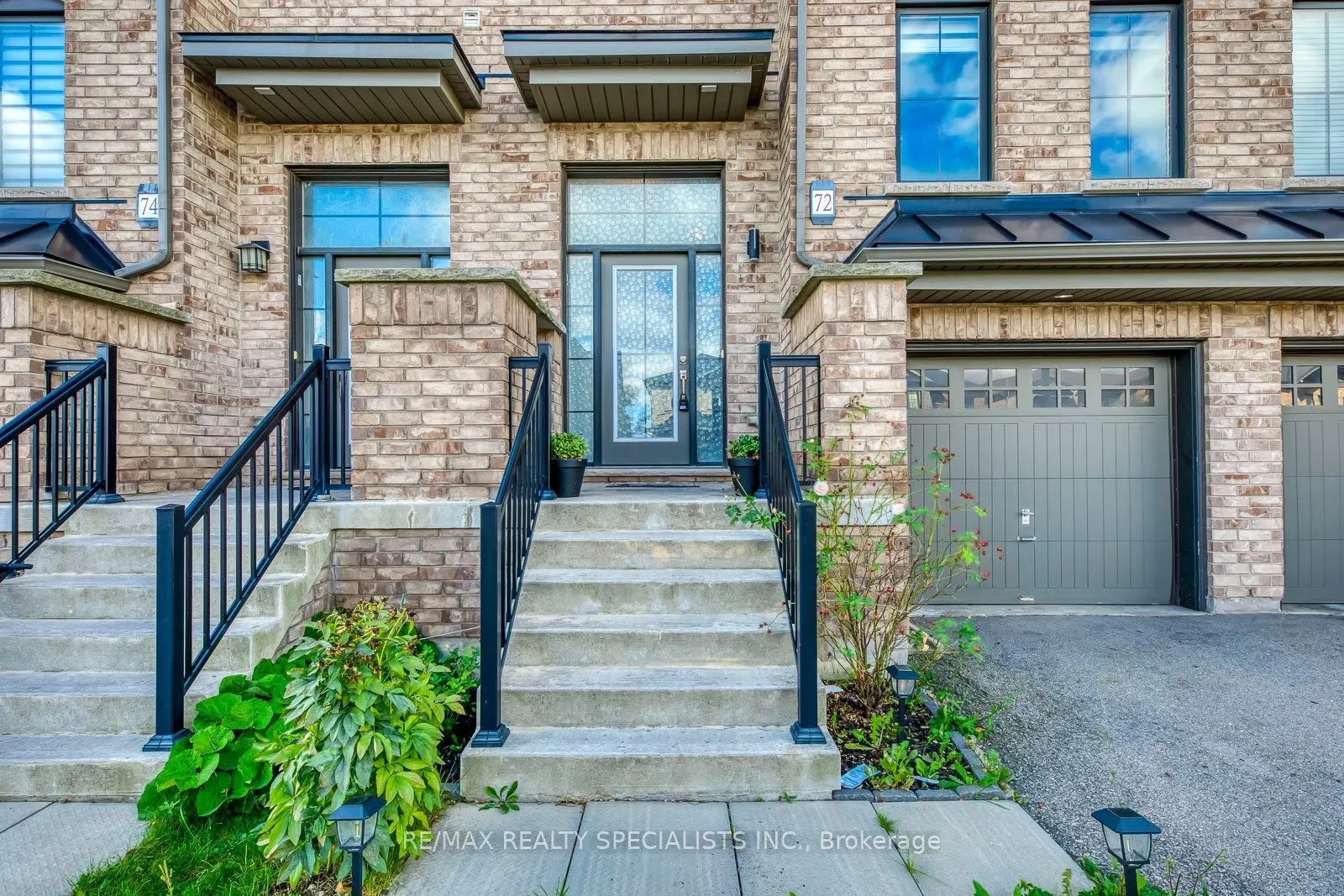 72 Crafter Crescent