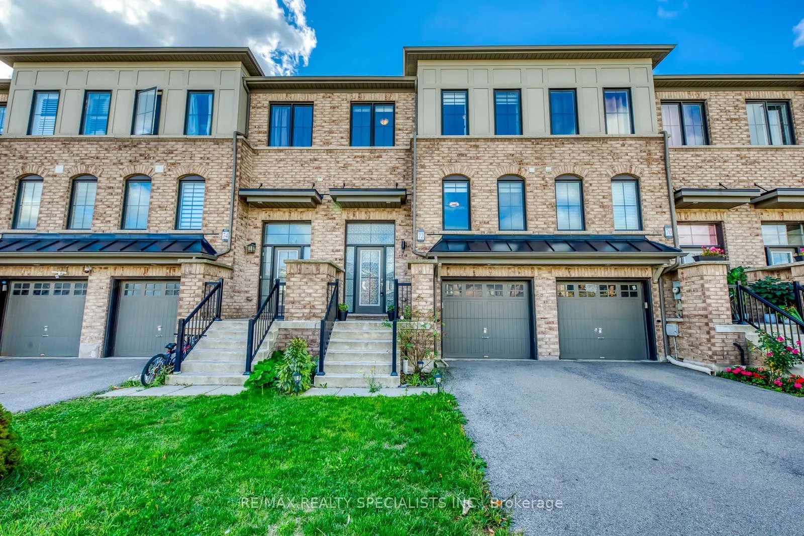 72 Crafter Crescent