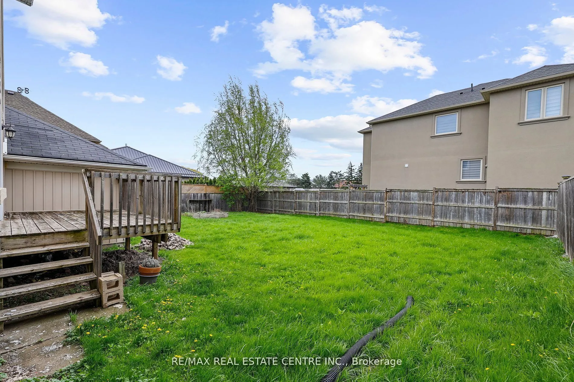 323 Queenston Road
