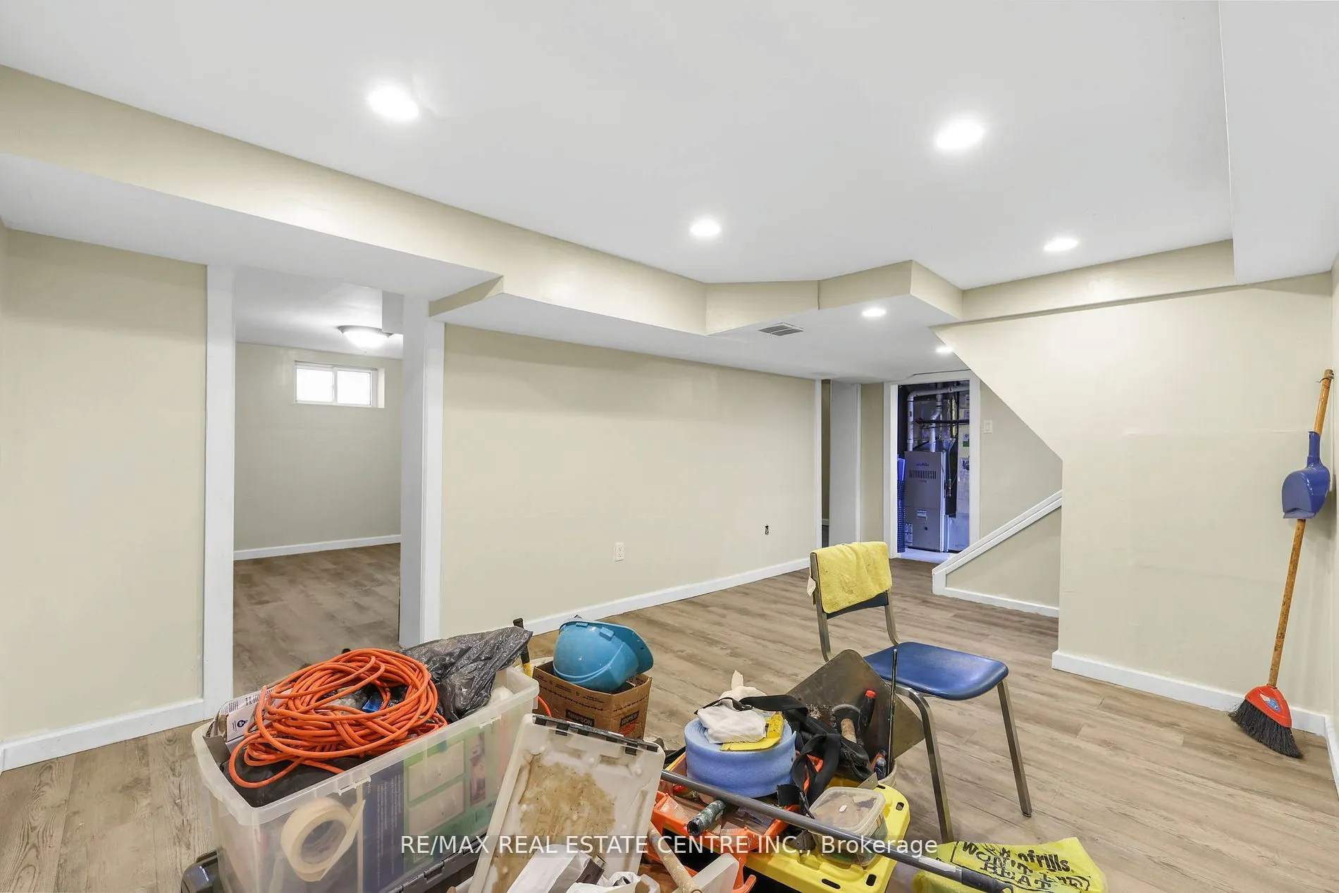 323 Queenston Road