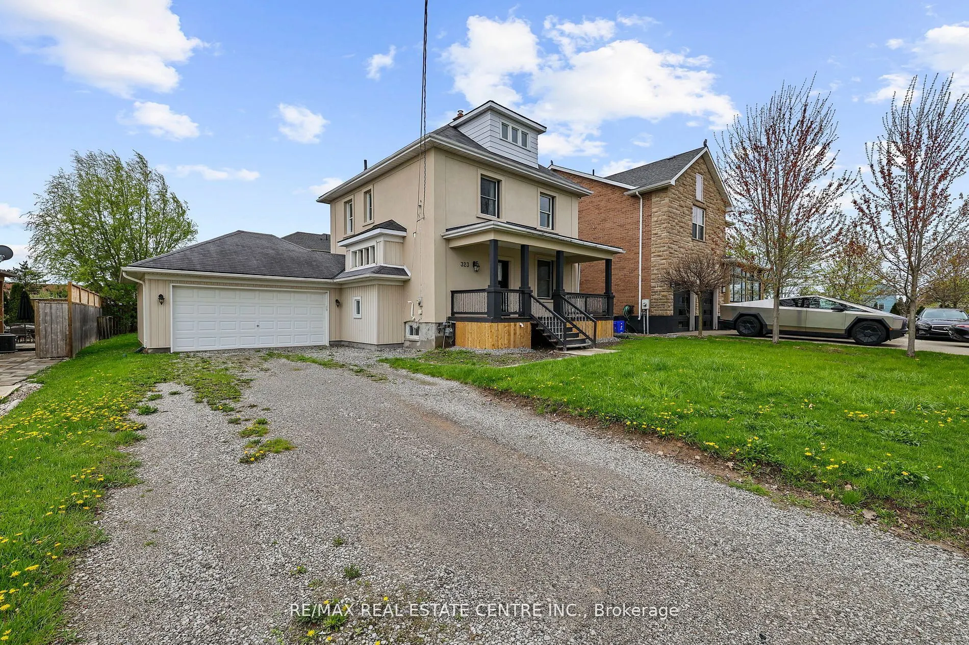 323 Queenston Road