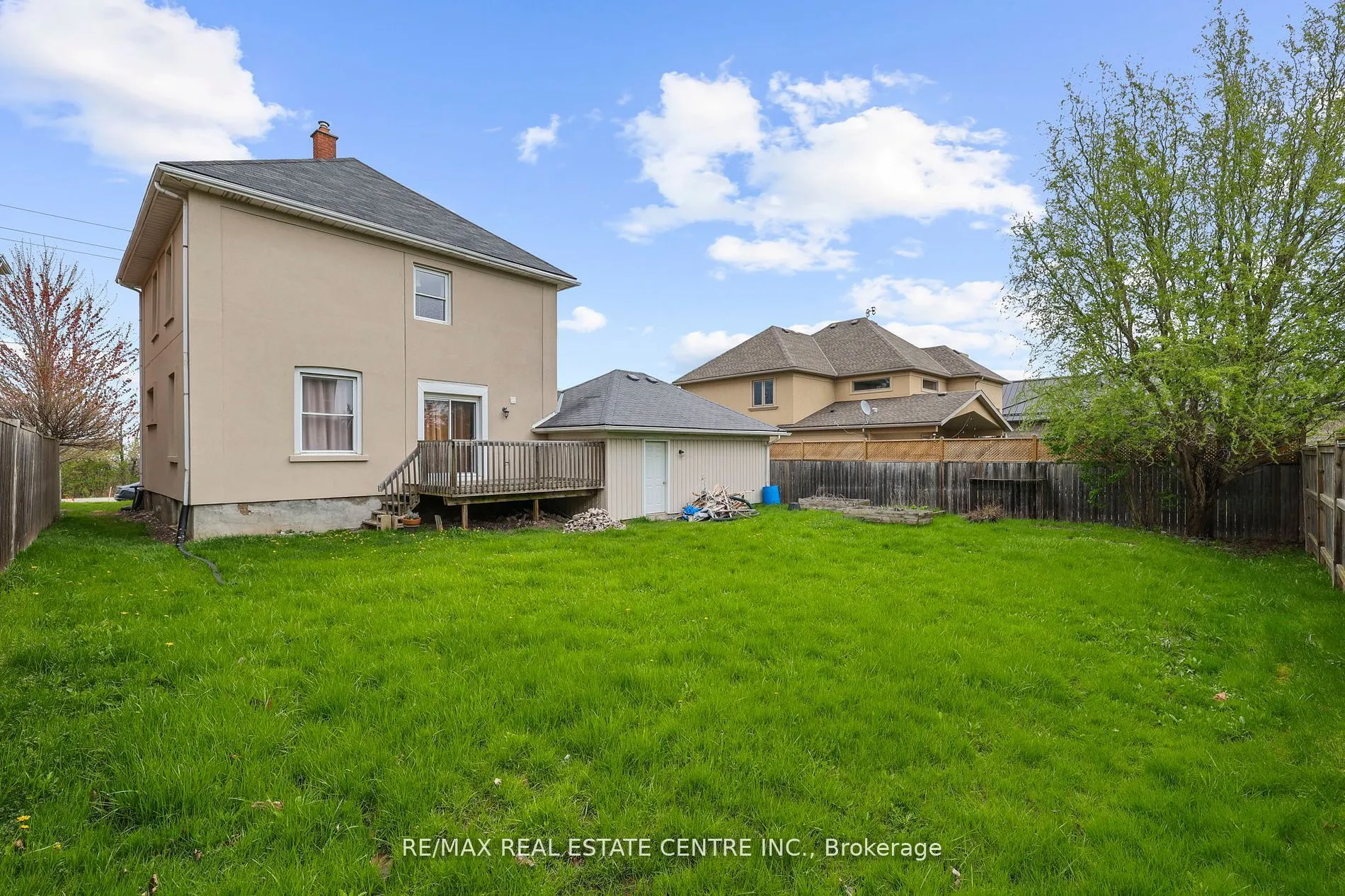 323 Queenston Road