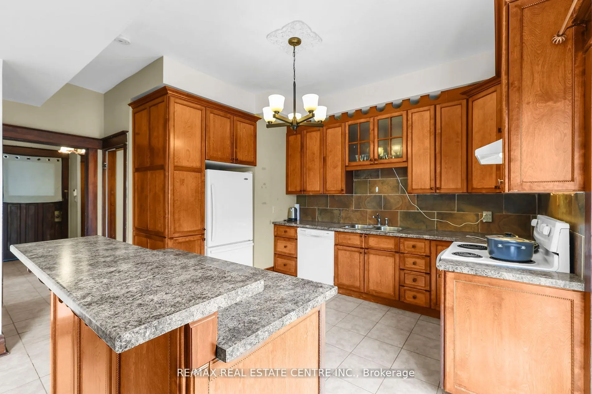323 Queenston Road