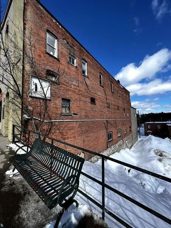 75 Manitoba Street
