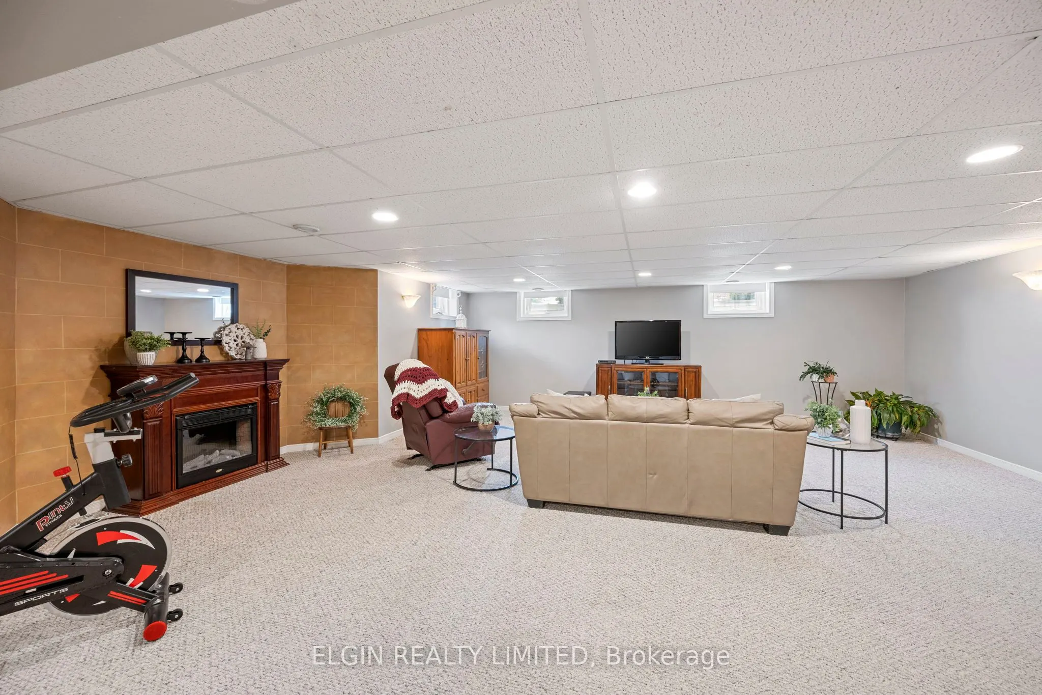 9538 Tower Road