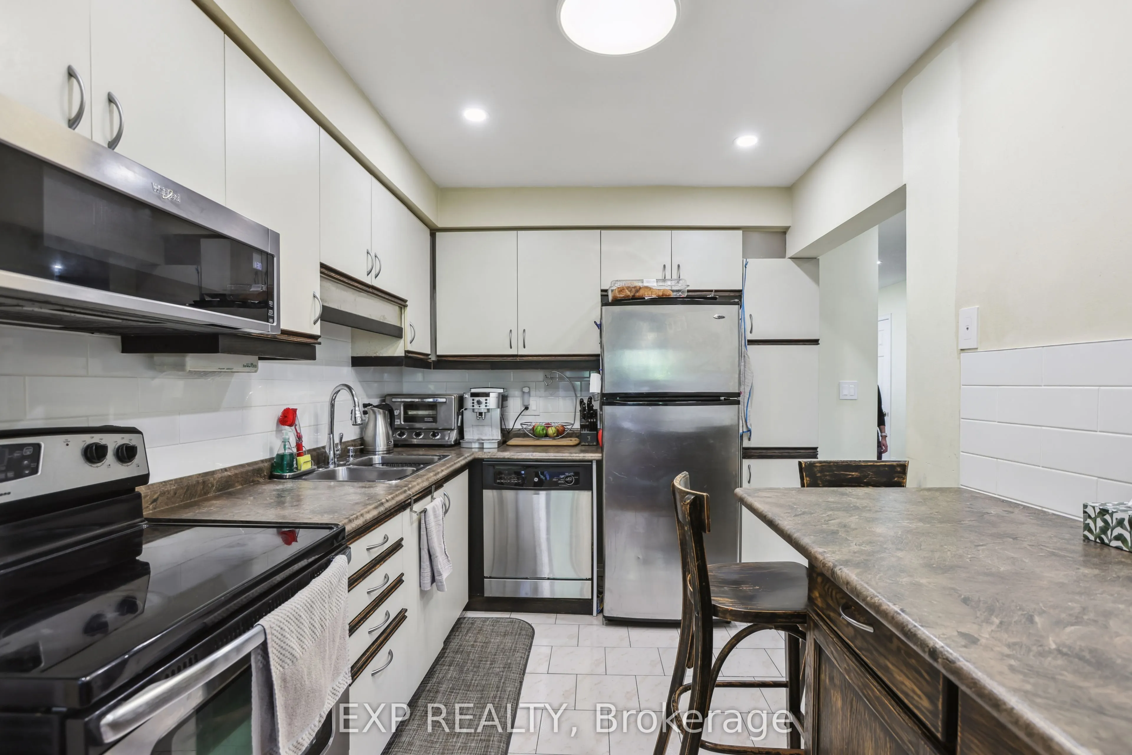 2 Royalwood Court, #49
