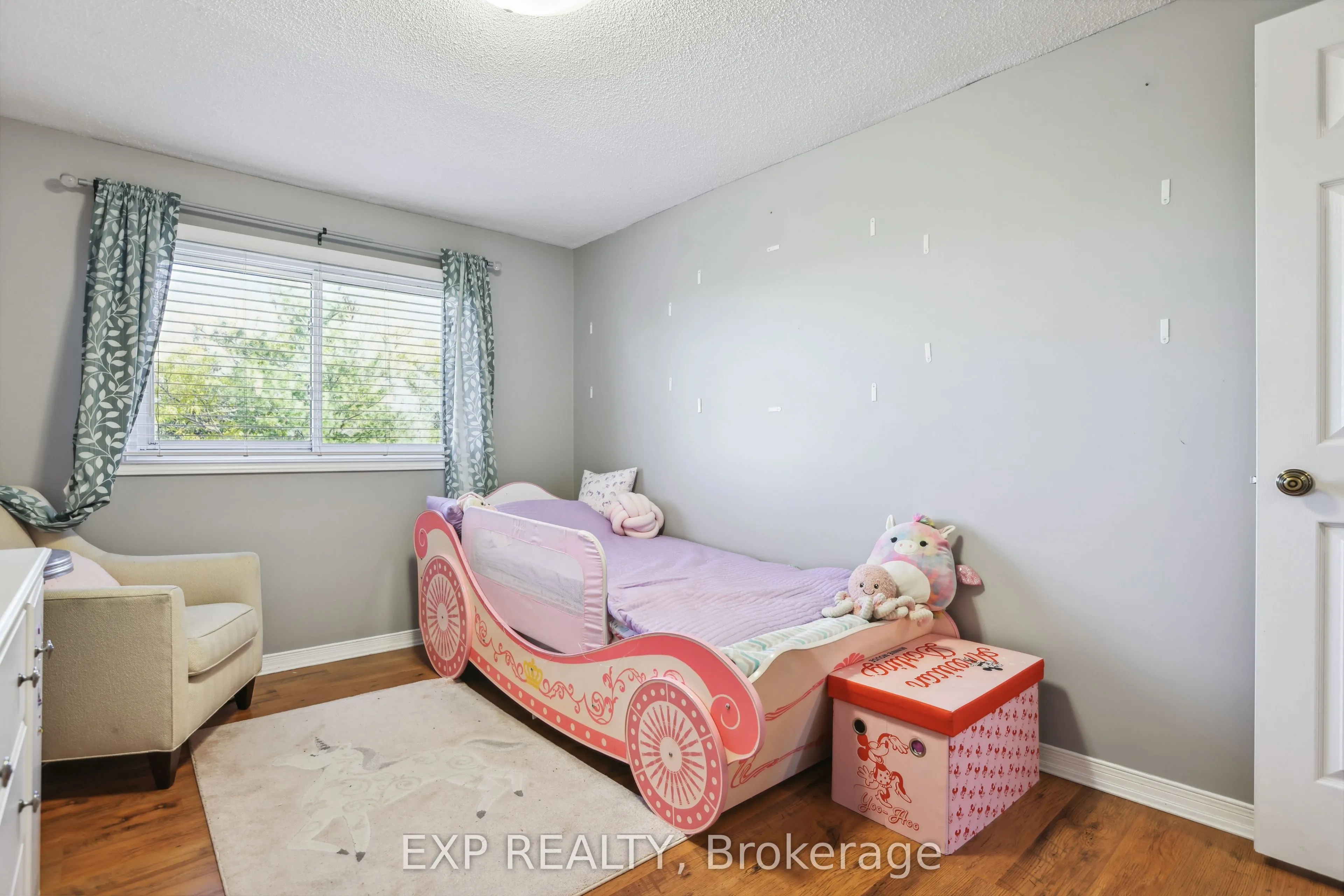 2 Royalwood Court, #49